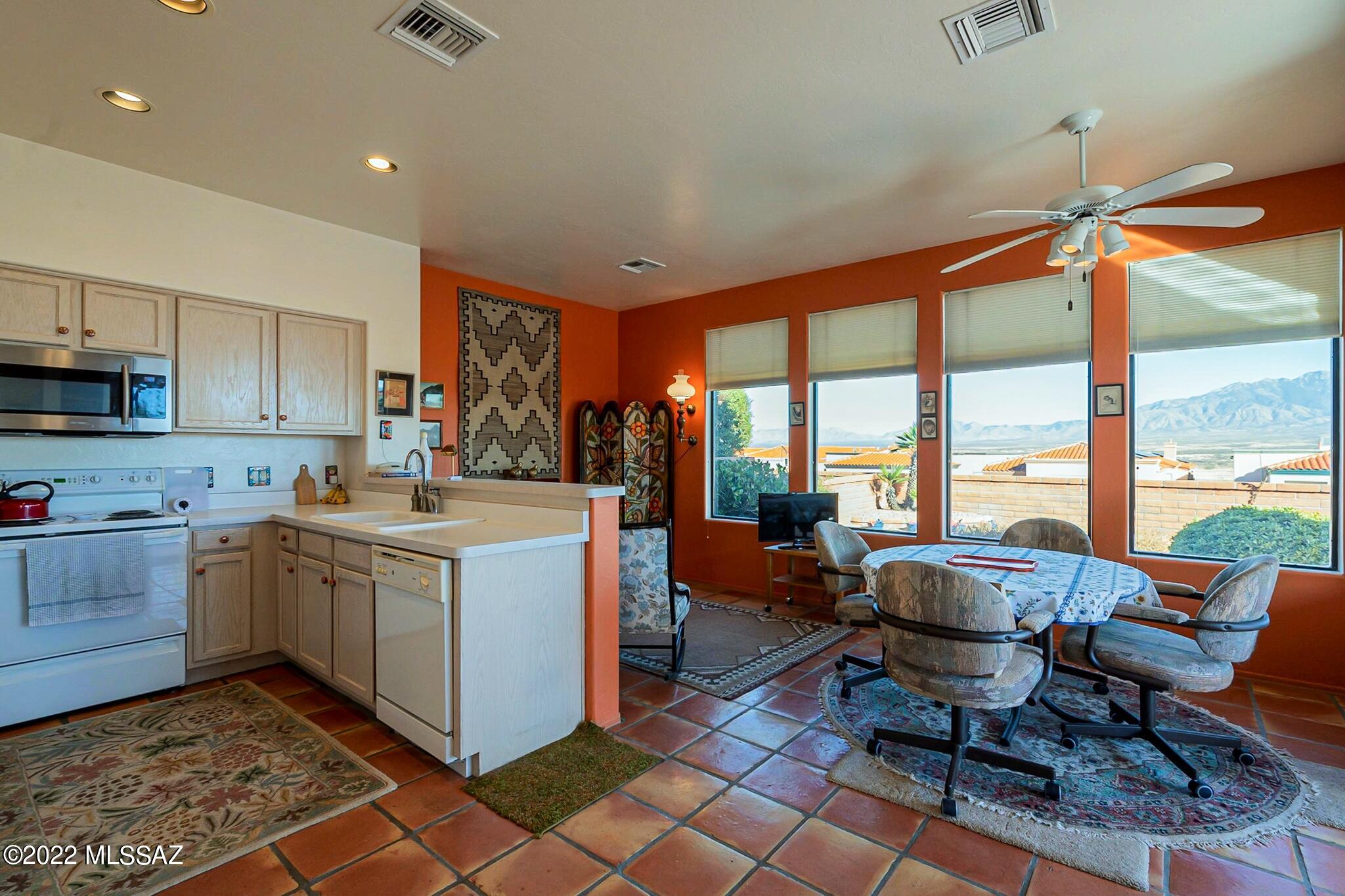 San Ignacio Vistas (101-113,224-228) - Residential