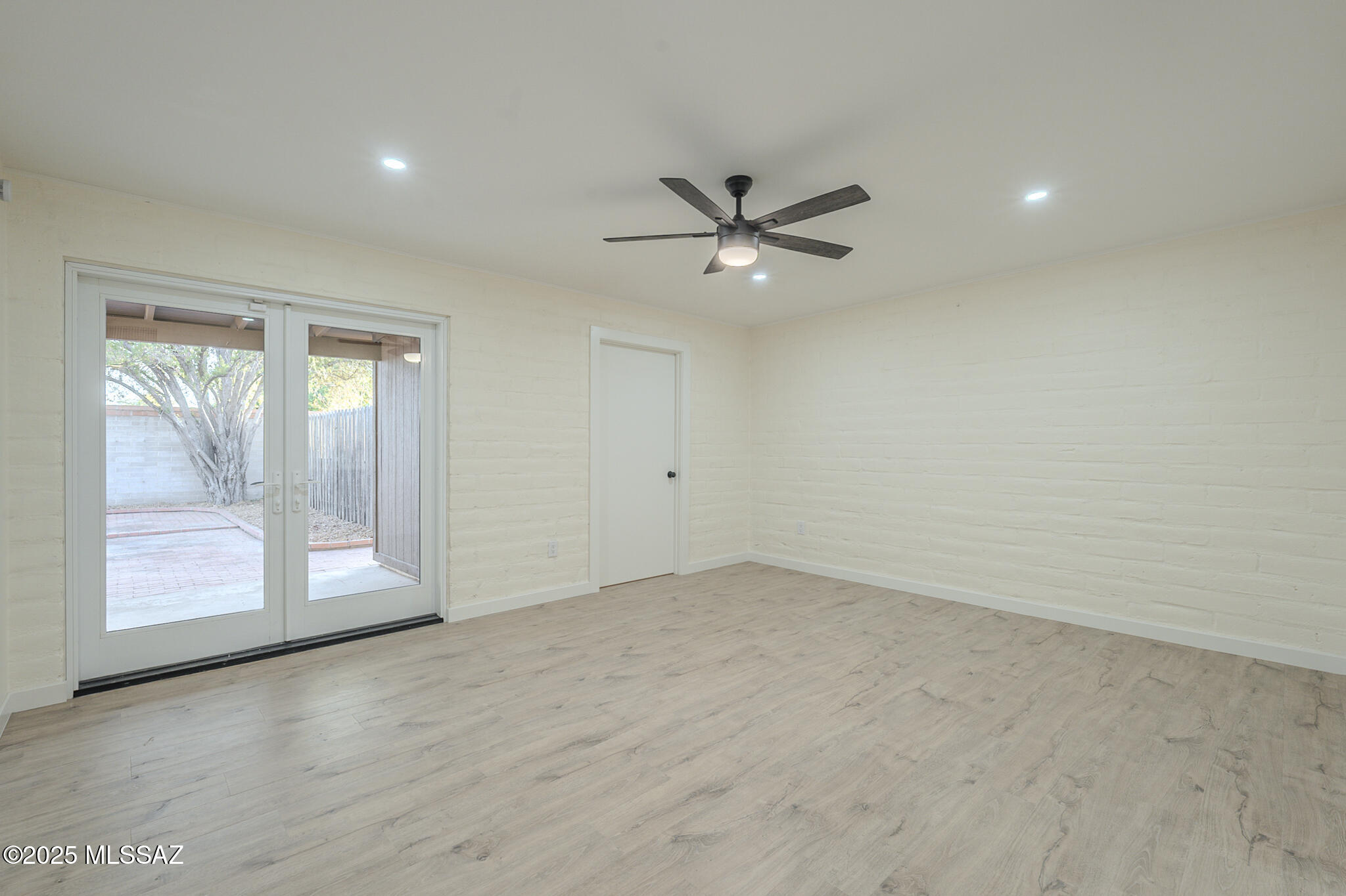 Crest View - Residential