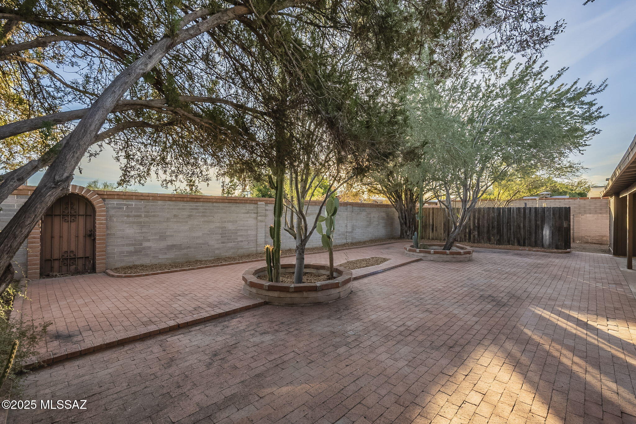 Crest View - Residential