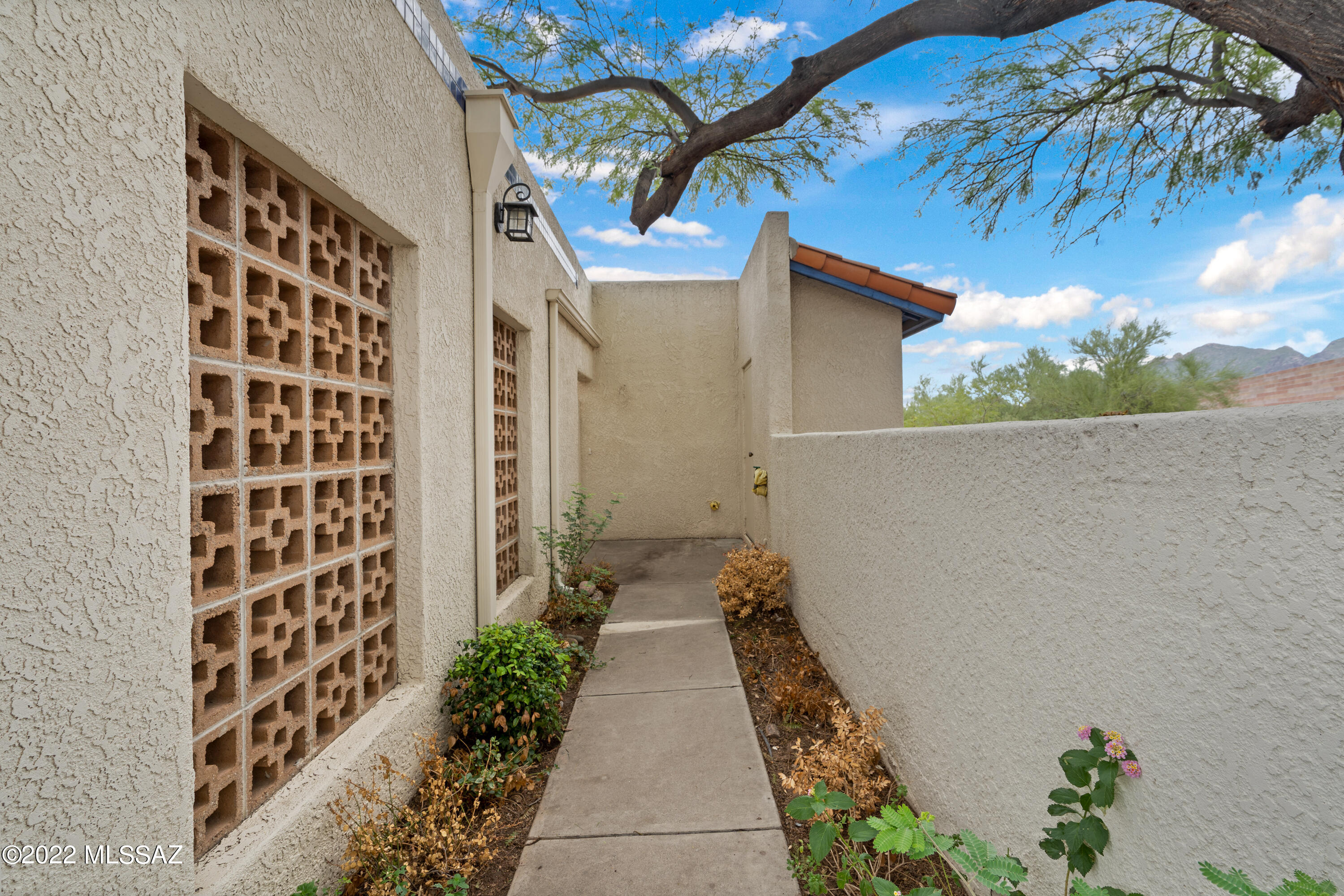 Mescal Place Townhouses (1-13) - Residential