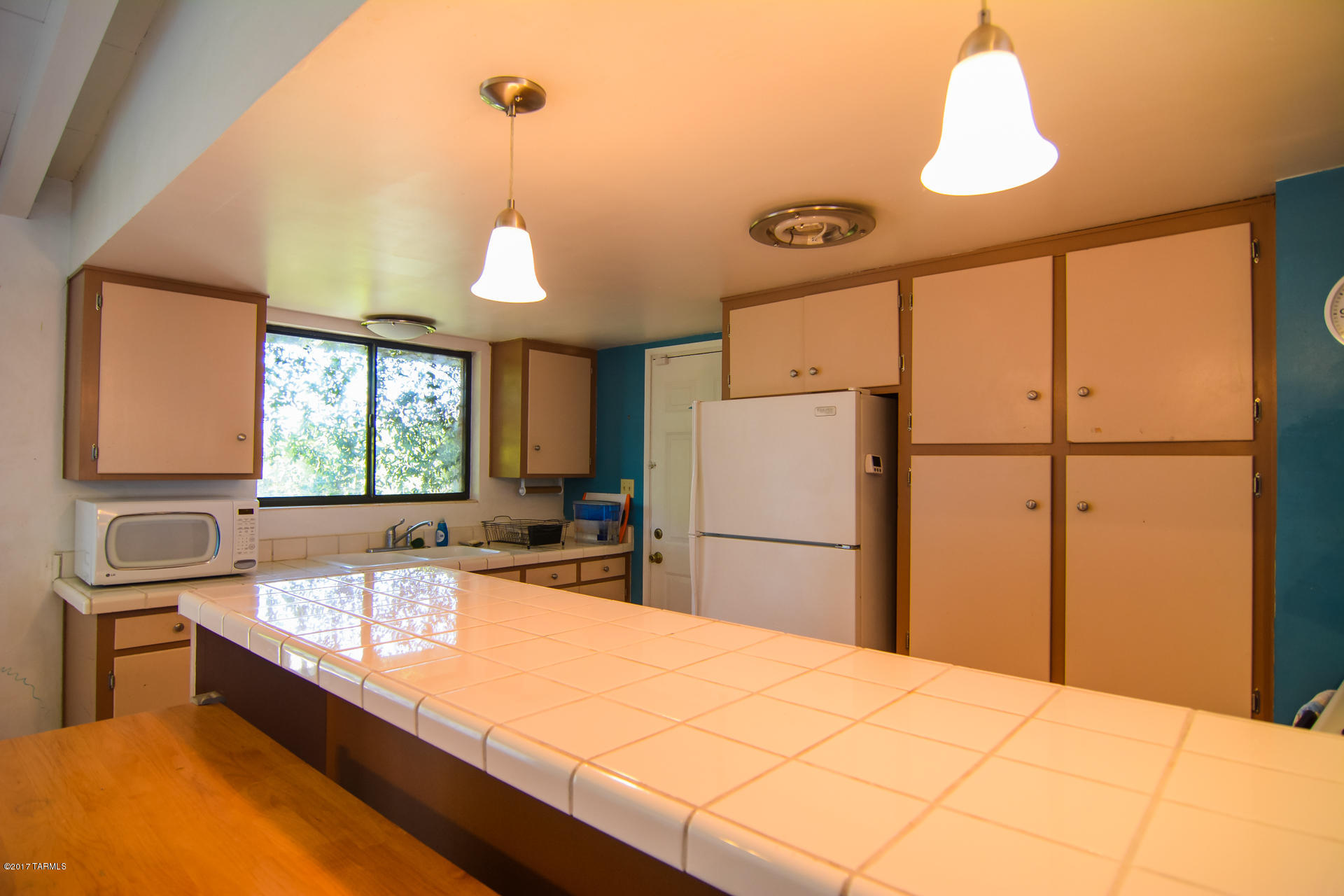 2121 N. Country Club Condos (1-12) - Residential