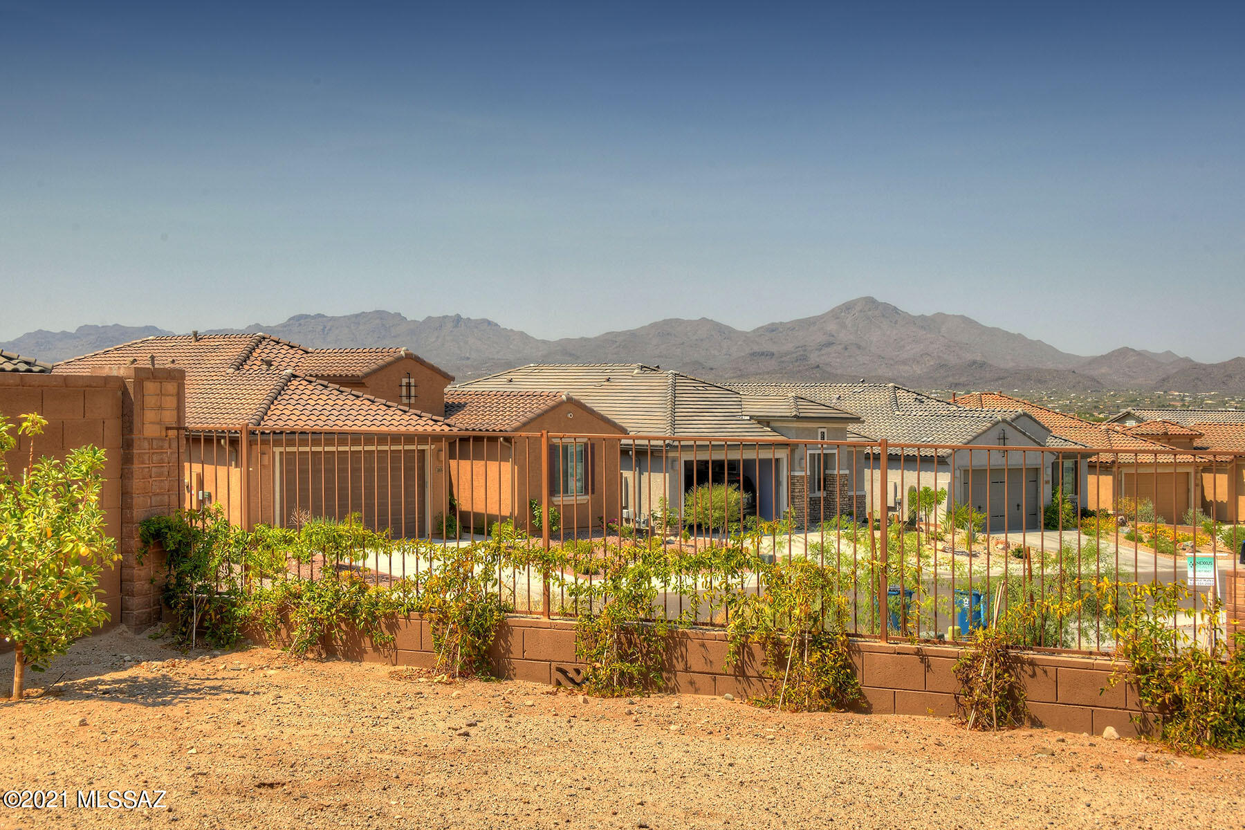Camino De Oeste SQ20171600112 - Residential