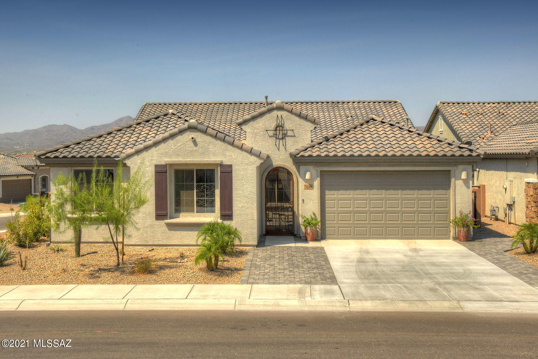 Camino De Oeste SQ20171600112 - Residential