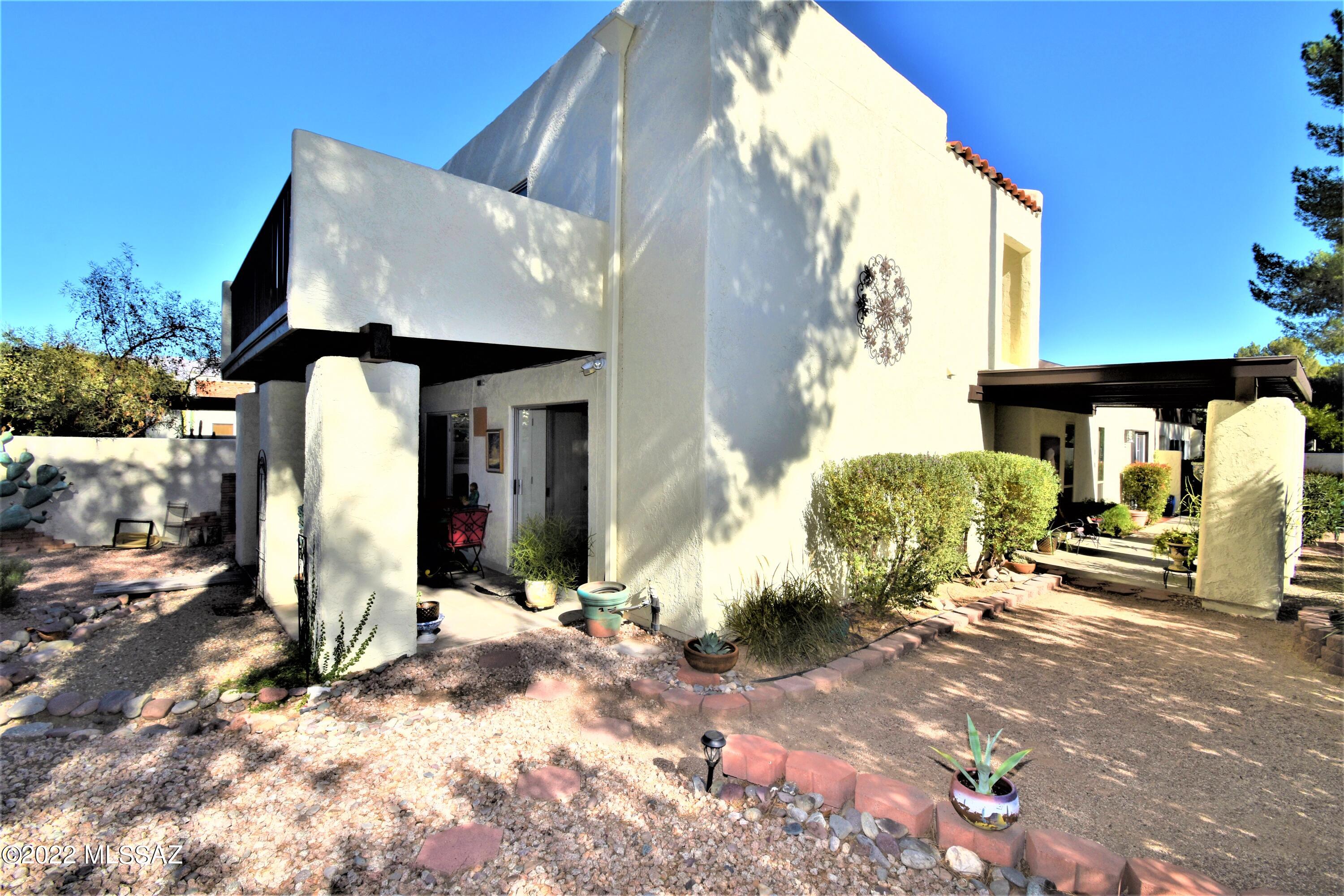 Villa Del Rio (1-148) - Residential