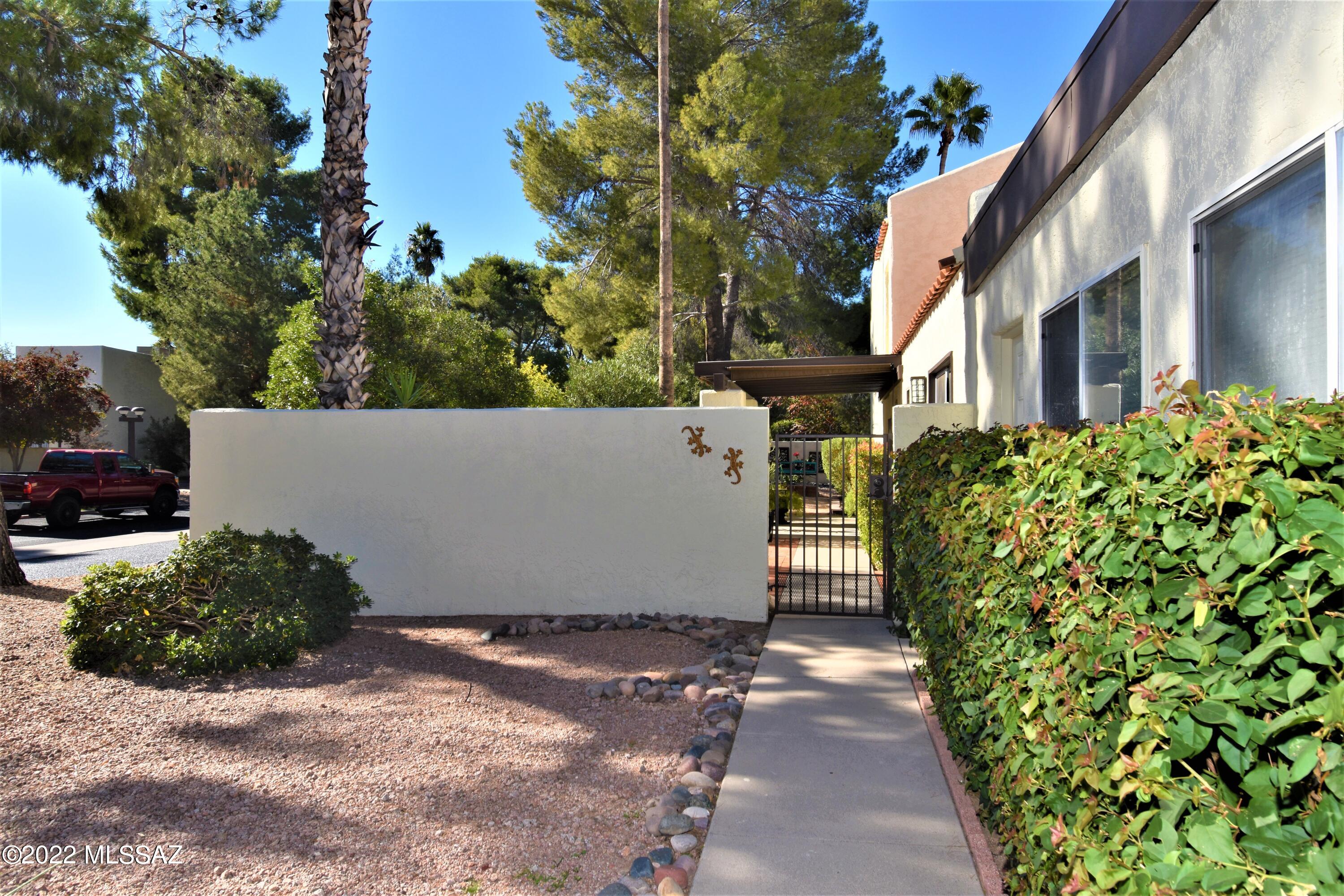 Villa Del Rio (1-148) - Residential