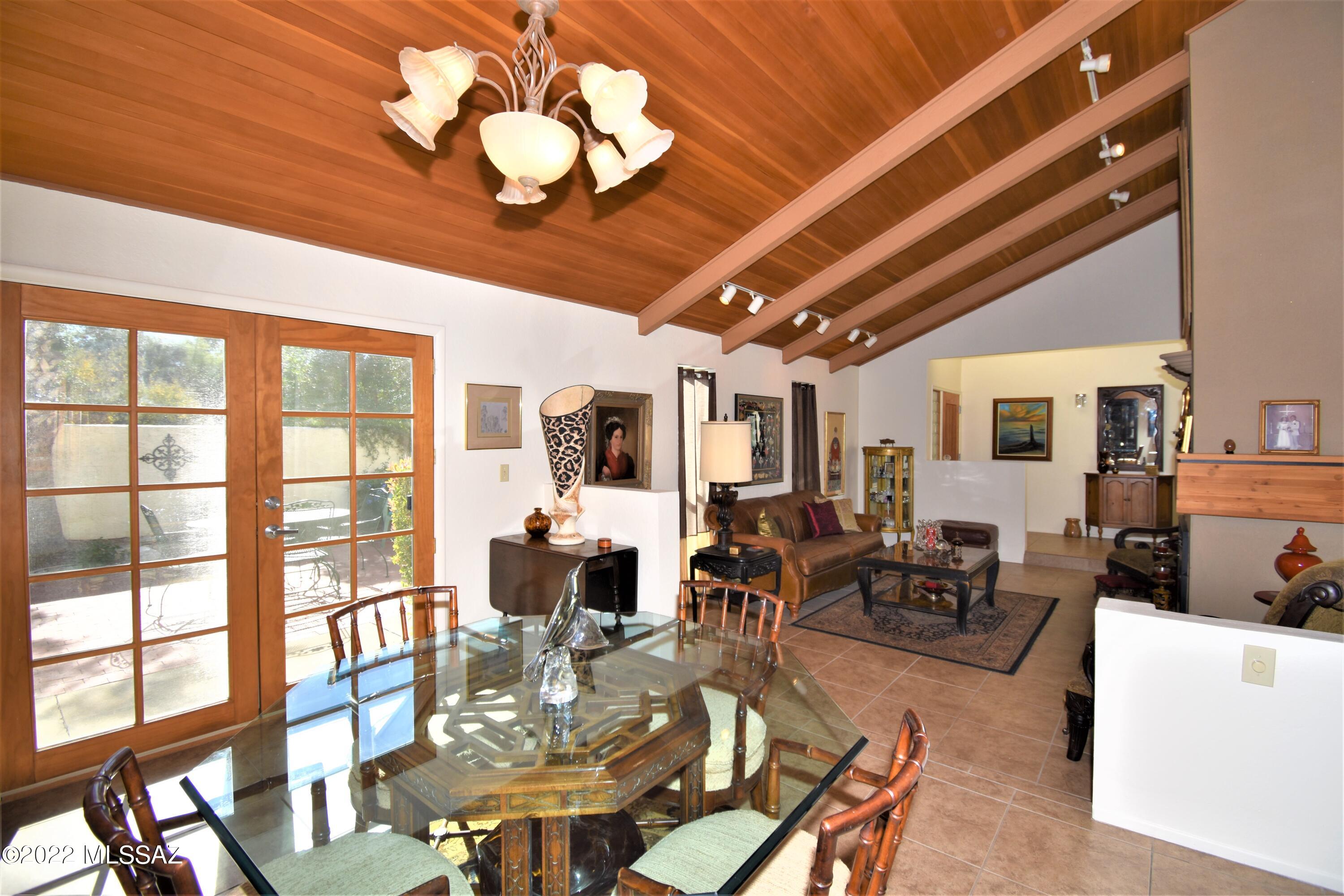 Villa Del Rio (1-148) - Residential