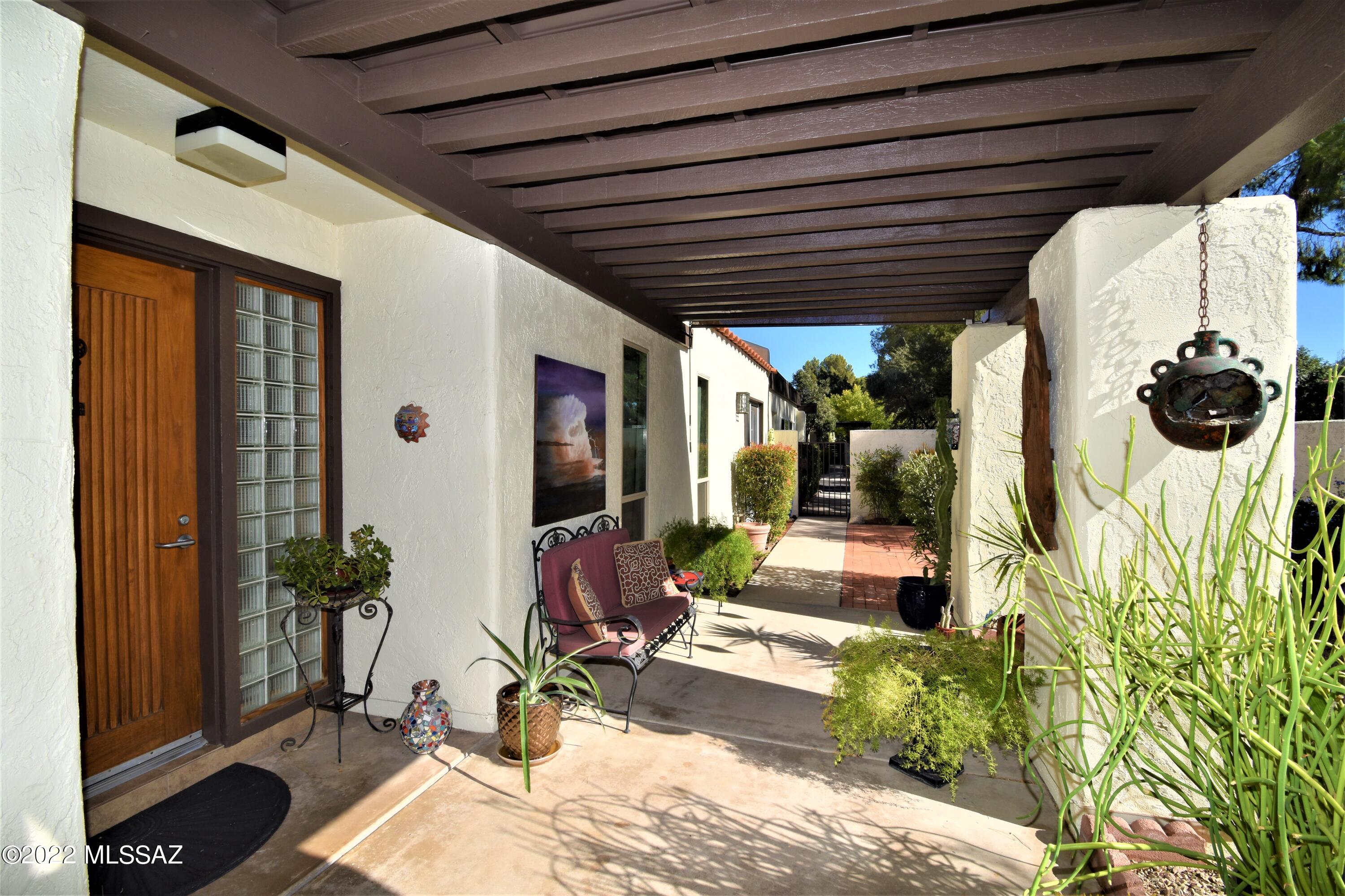 Villa Del Rio (1-148) - Residential