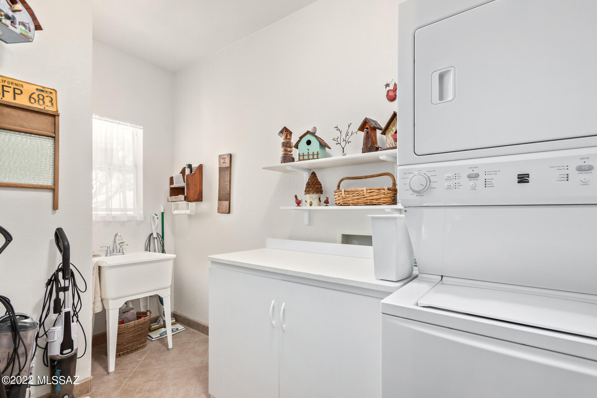 Black Horse (1-411) - Residential