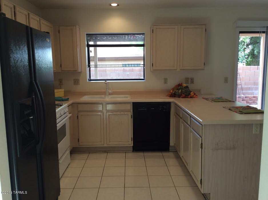 Country Club(1-221) - Residential