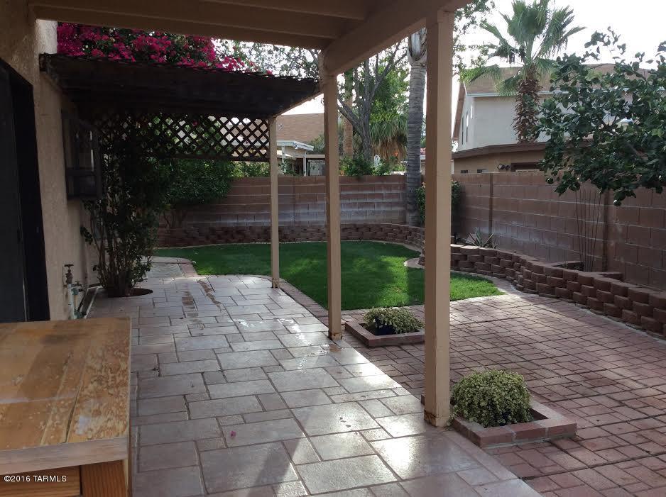 Country Club(1-221) - Residential