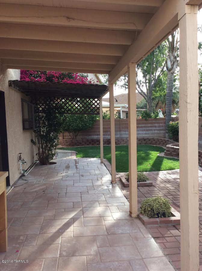 Country Club(1-221) - Residential
