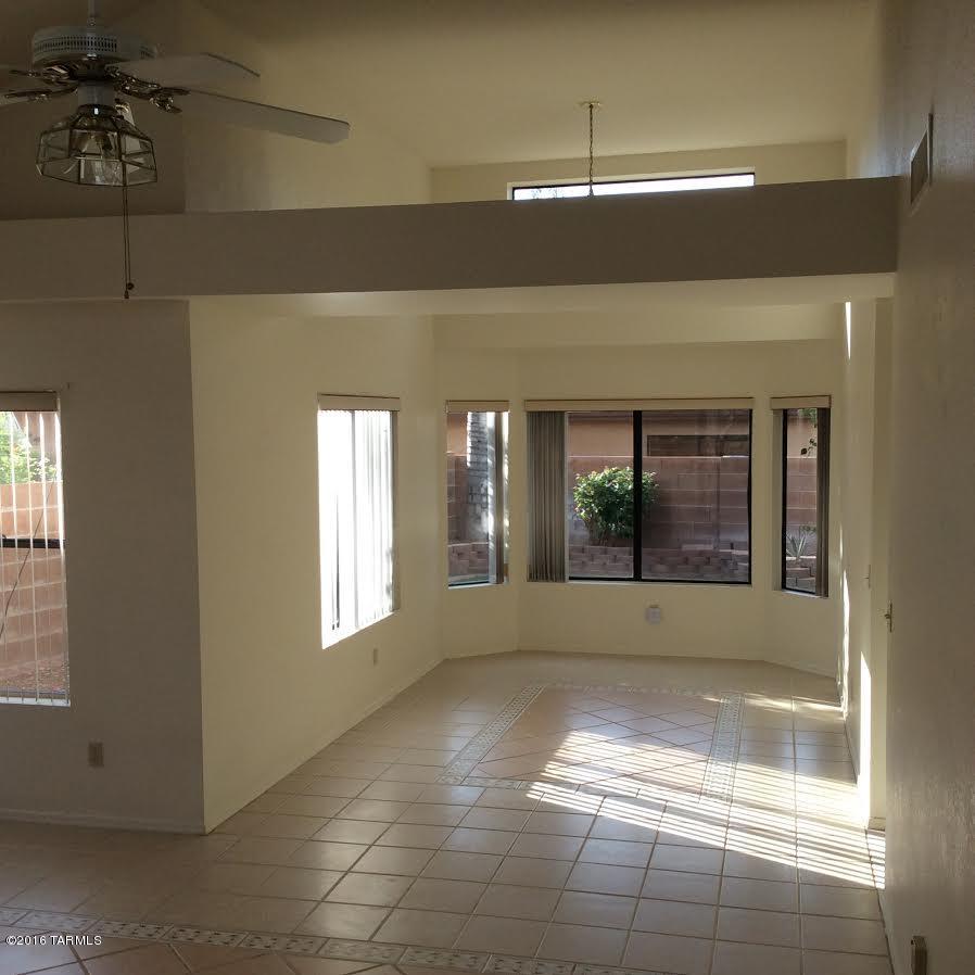Country Club(1-221) - Residential
