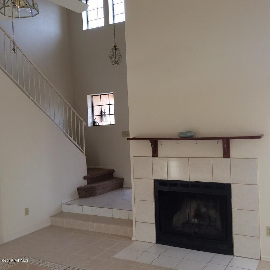 Country Club(1-221) - Residential