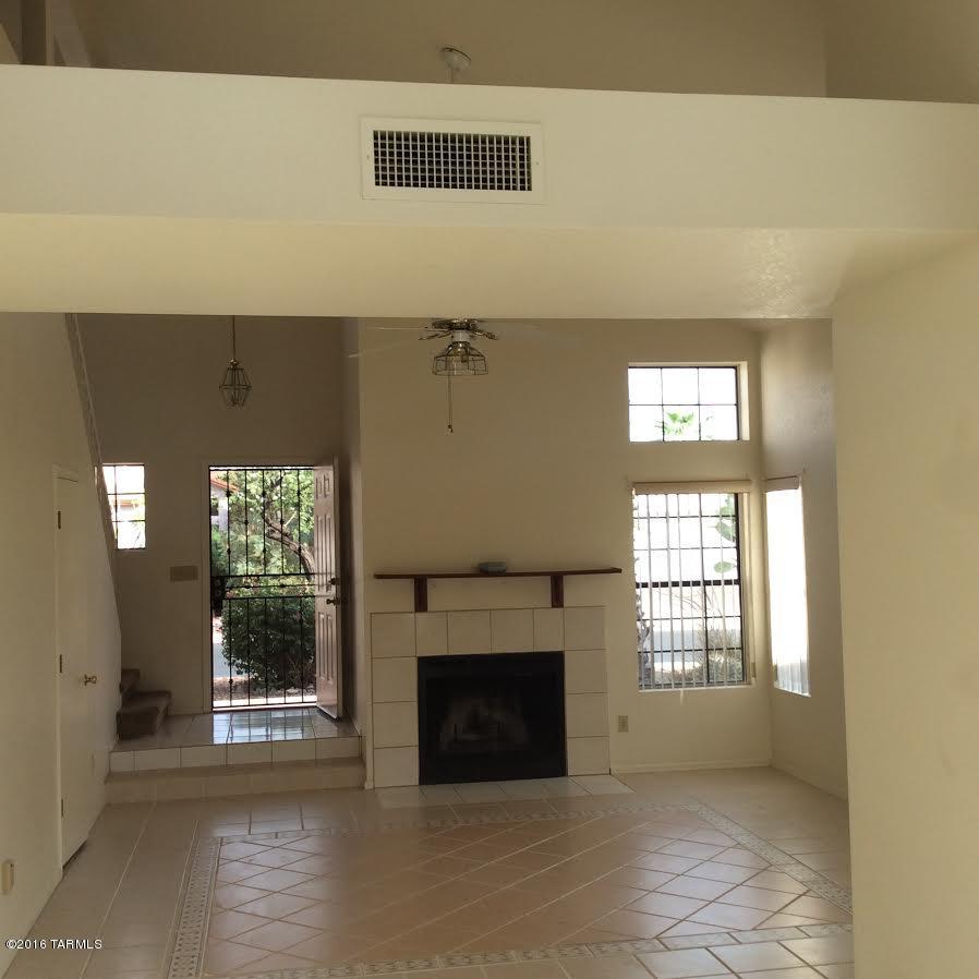 Country Club(1-221) - Residential