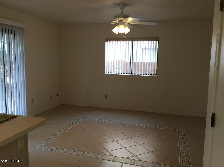 Country Club(1-221) - Residential