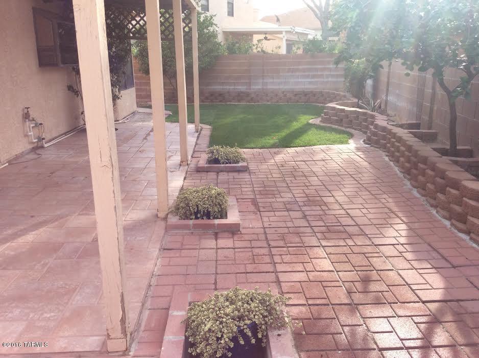 Country Club(1-221) - Residential