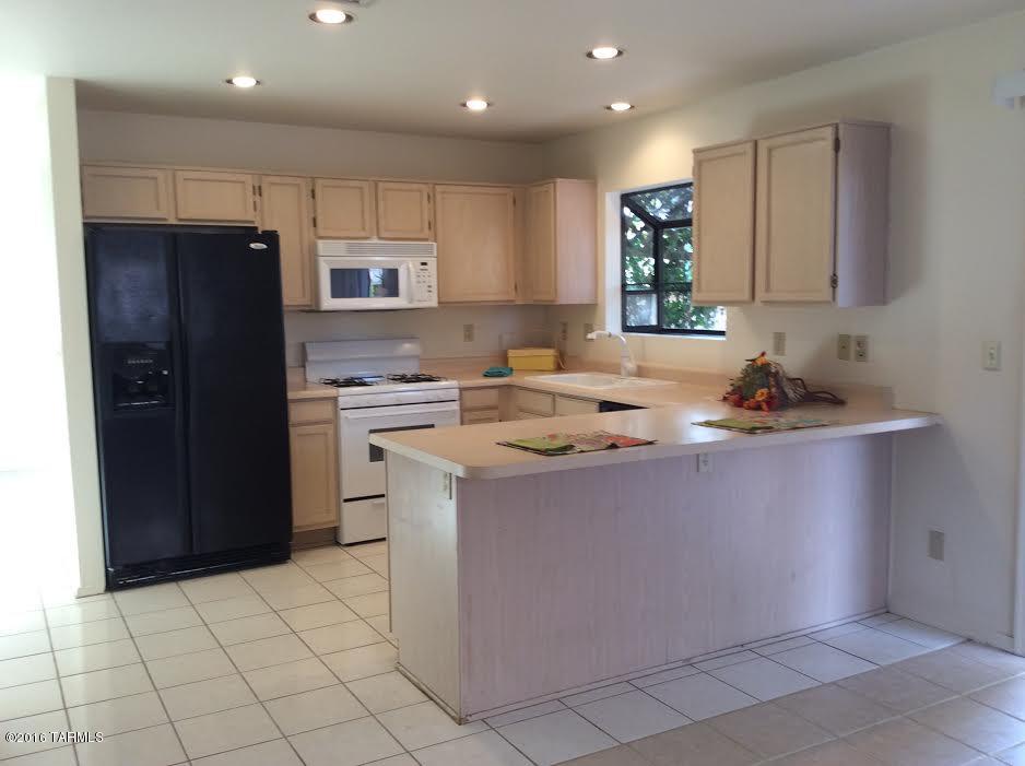Country Club(1-221) - Residential