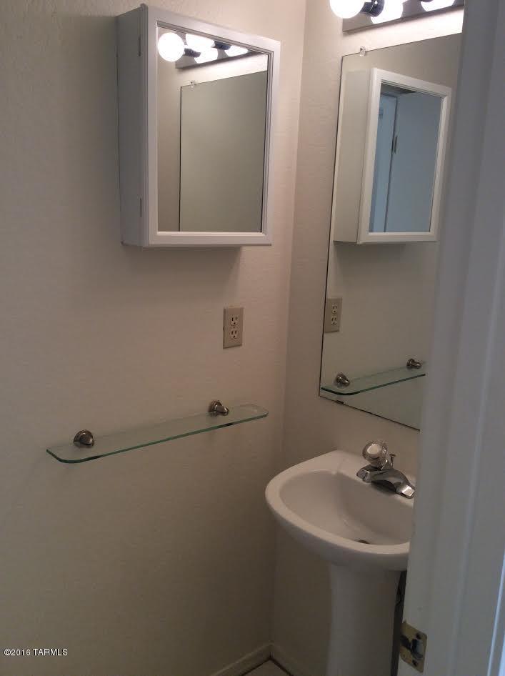 Country Club(1-221) - Residential