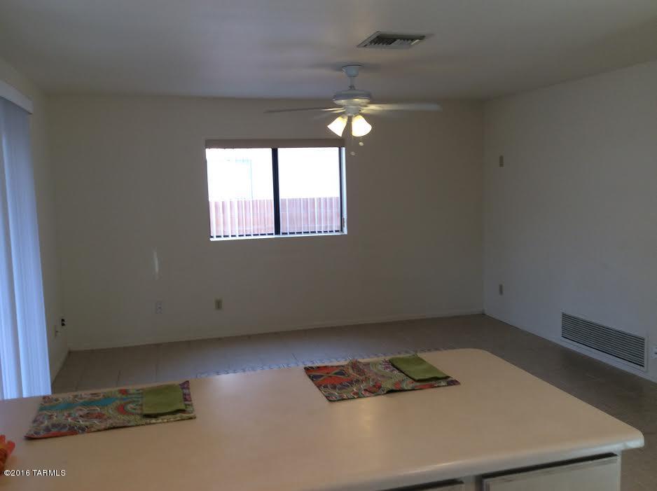 Country Club(1-221) - Residential