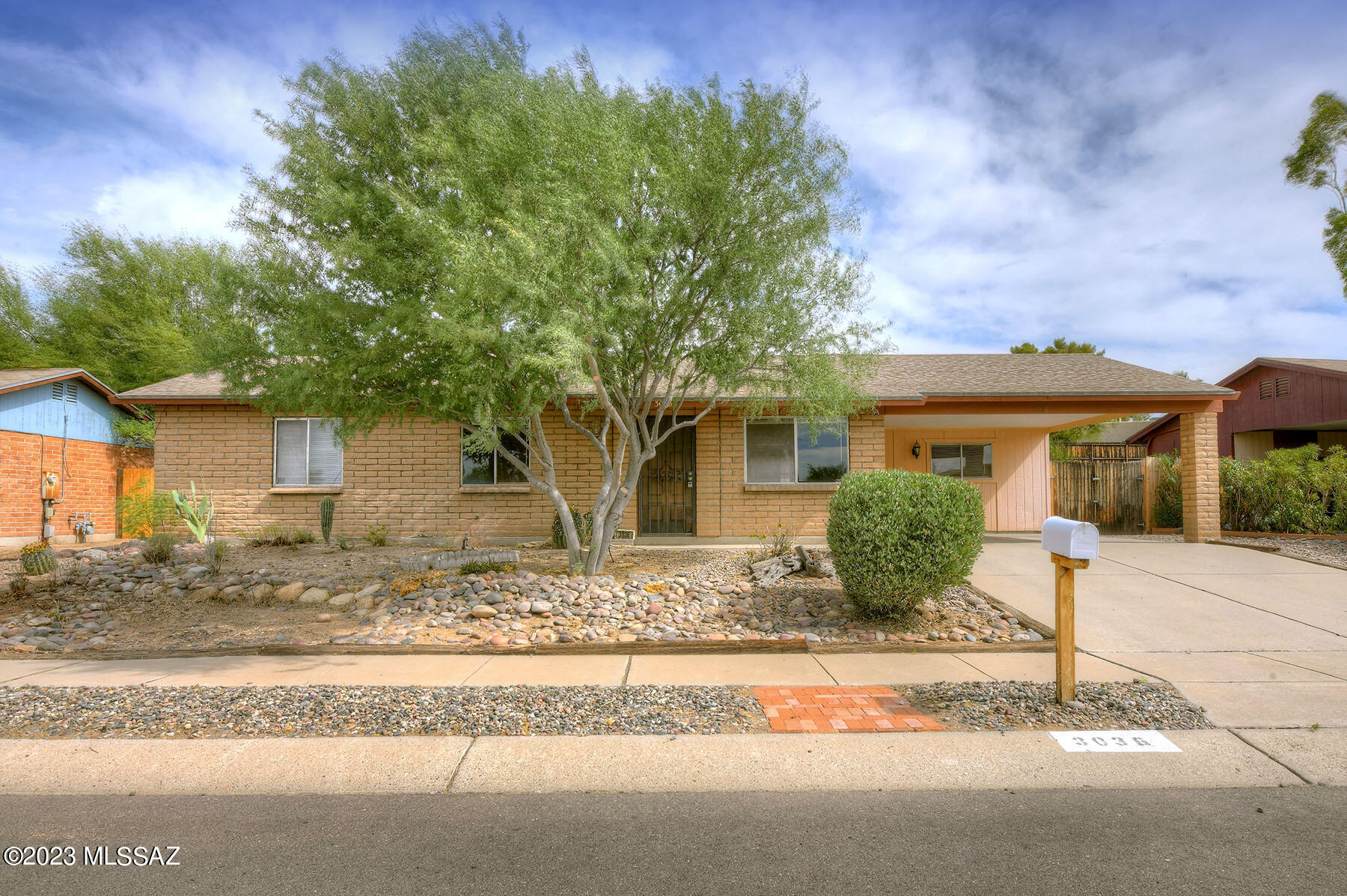 Range Priced Listing. Seller will accept or counter offers with in the range $299,000-$309,000. Hard to Find 4 BR + Den in Wildwood Park. Sited on large--8400+sqft lot, fully fenced and private and ready for your gardening and planting inspirations! The spacious, N/S oriented lot-the ranch home offers a flexible floor plan, large laundry / mudroom, generous north facing family room. Large covered patio, updated kitchen and bathrooms. The home awaits your finishing touches! Just one block north of the the Park featuring, trees, play area, tennis and basketball courts!