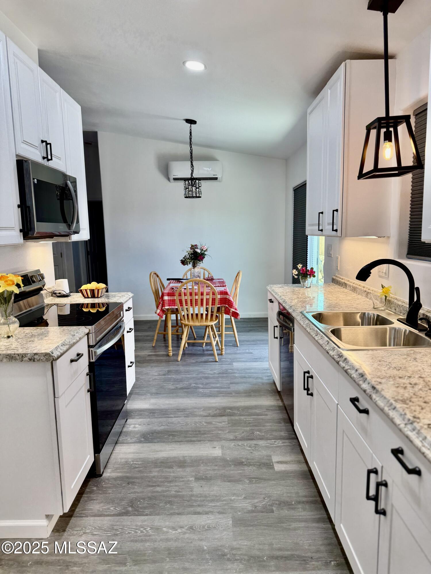 Mescal Lakes - Residential