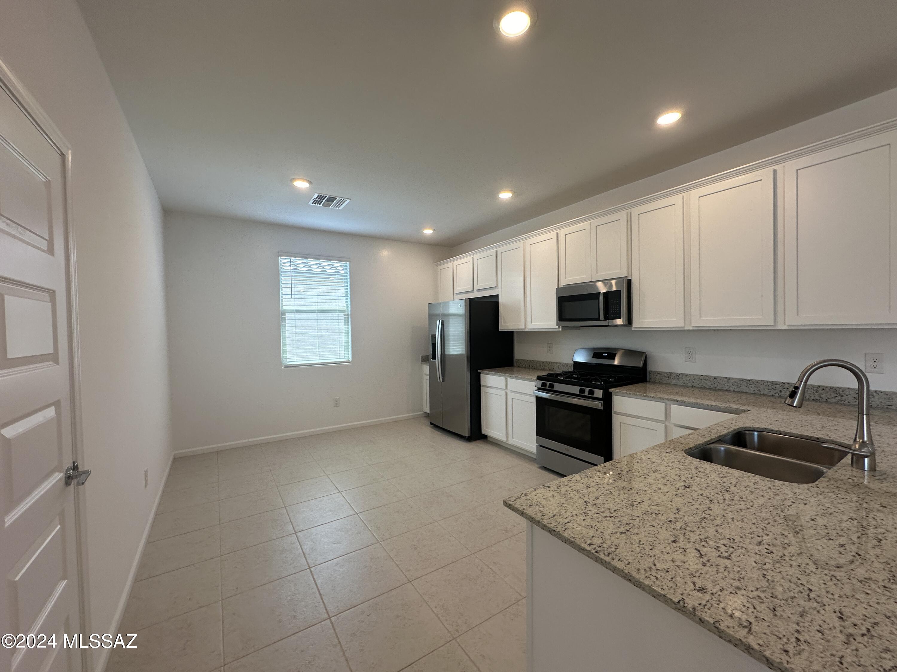 Gladden Farms BLK 30 - Residential Lease