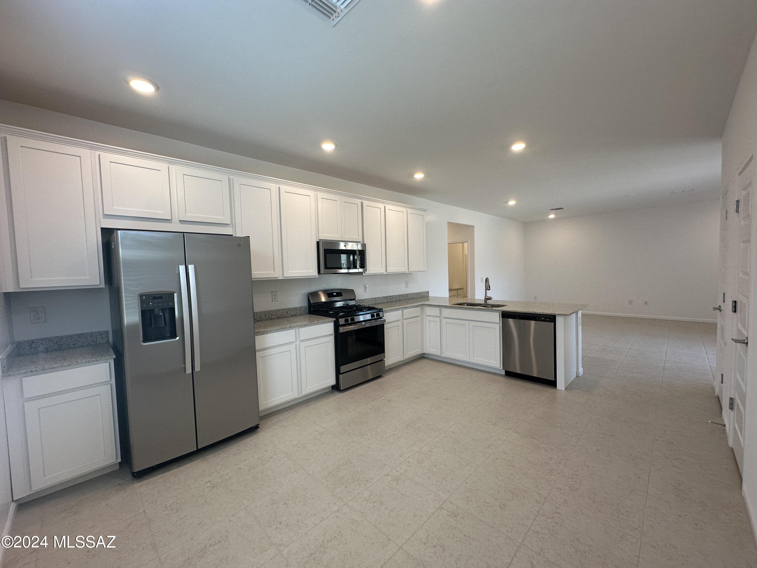Gladden Farms BLK 30 - Residential Lease