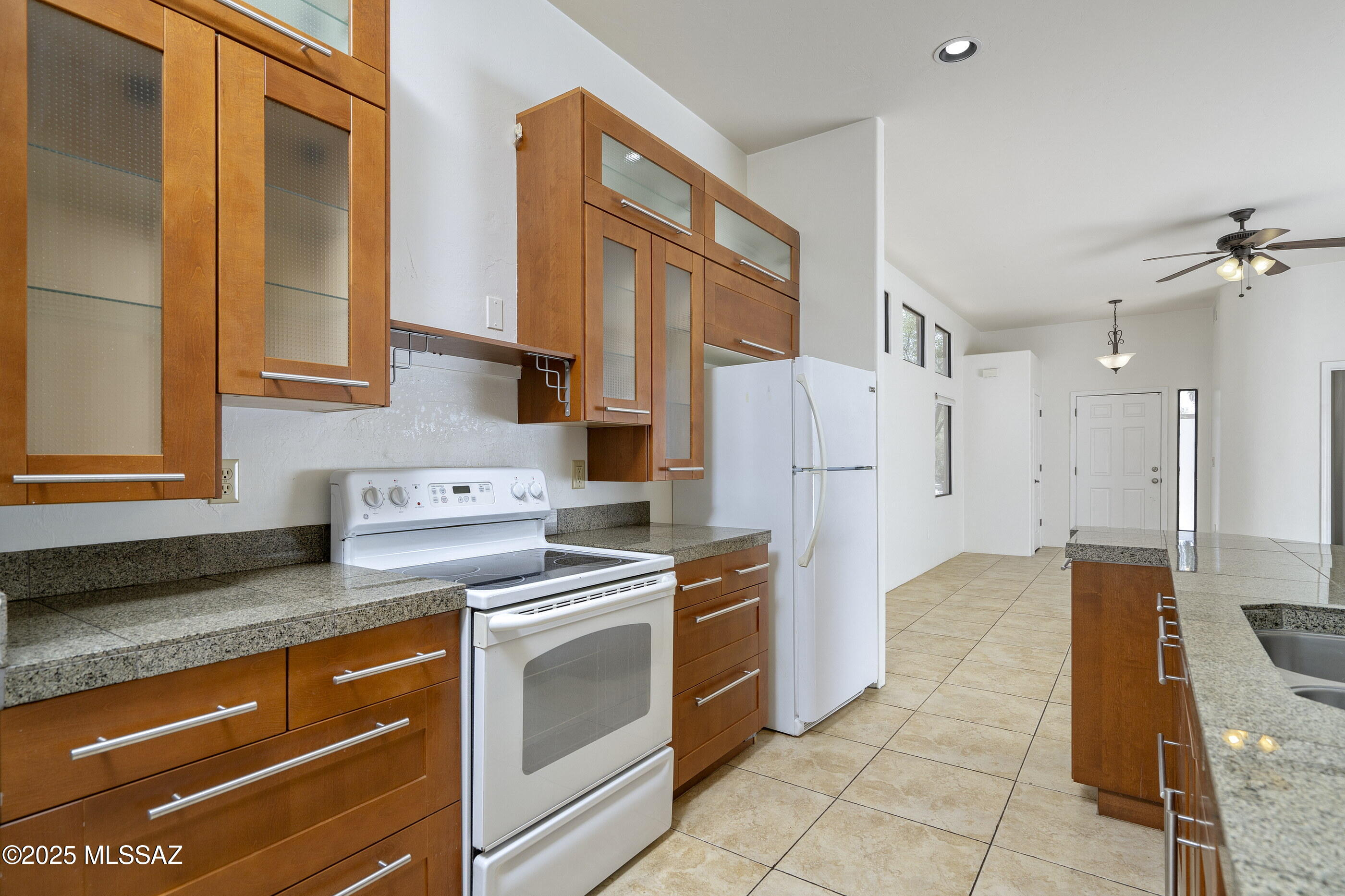 Paseo Estrella (1-104) - Residential