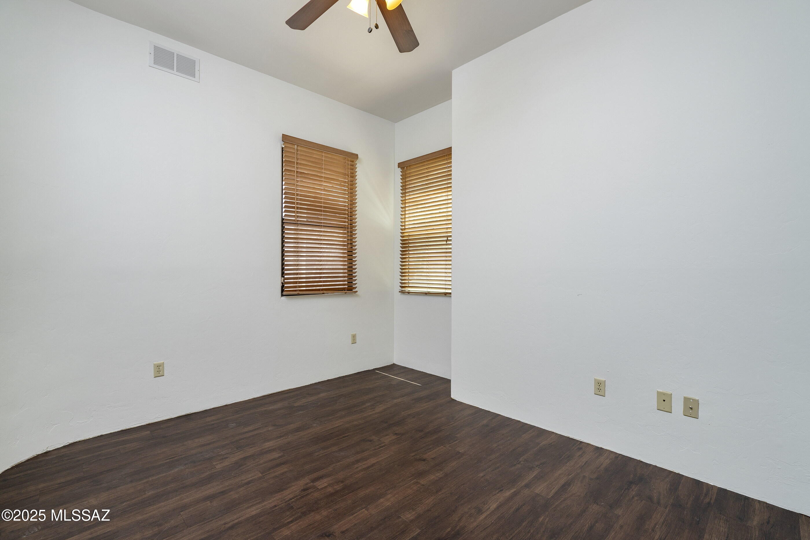 Paseo Estrella (1-104) - Residential