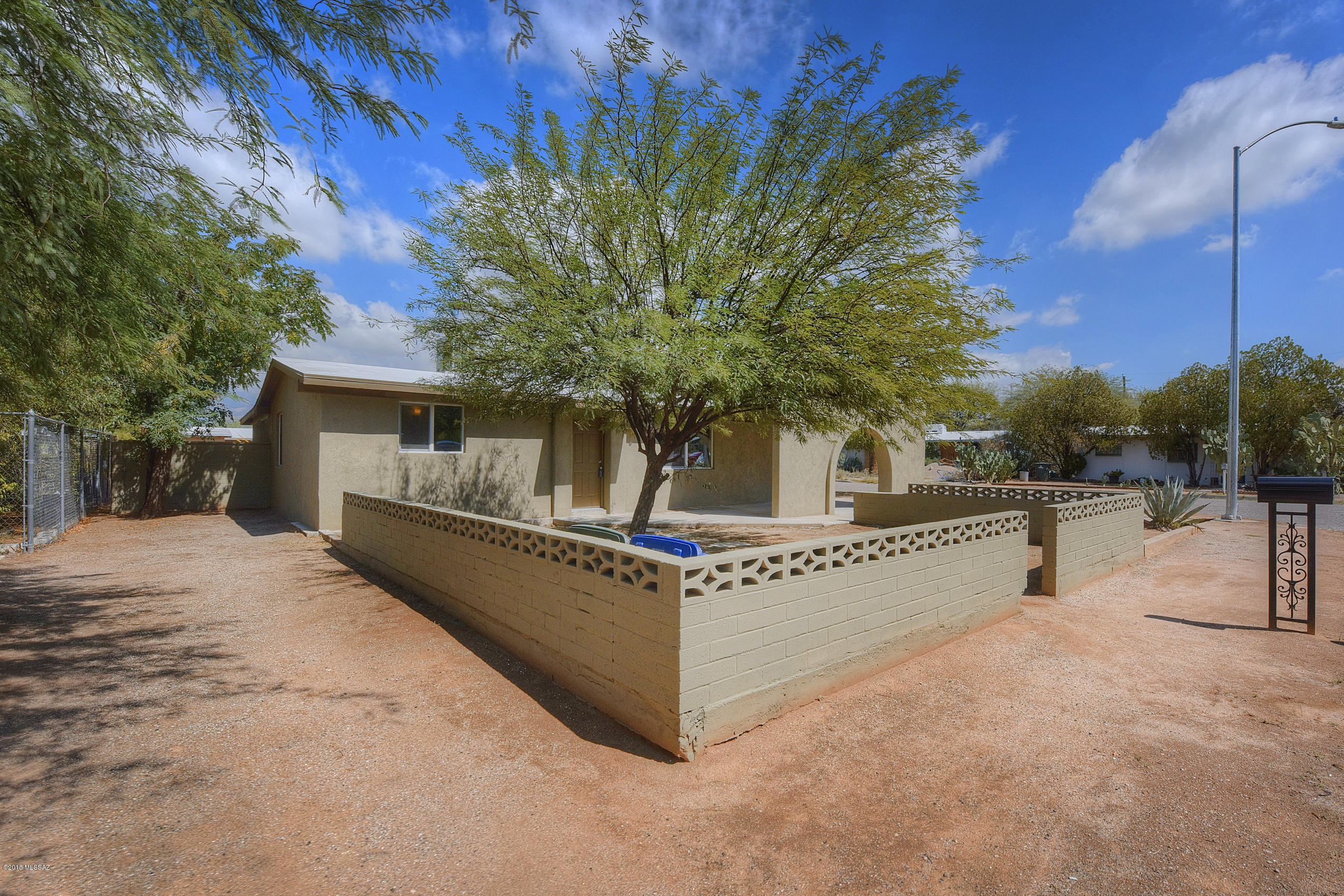 MOVE IN READY!! Remodeled SFR August 2018 This beautiful home is a comfortable 1618 ft². Highlights include two tone paint inside and outside, ceramic wood looking tile throughout common areas, brand new carpet in bedrooms, brushed nickle light fixtures, brand new dual pane windows. Kitchen features dual sink, brand new cabinets w/beautiful Formica counter tops & New stainless steel appliances (Gas Range Stove, Microwave & Dishwasher will be ordered upon accepted contract.) Bathrooms have brand new vanities, dual flush toilets & tile surround shower w/decorative accents. Home has used AC that blows super cold air! Don't miss out on such stunning home.