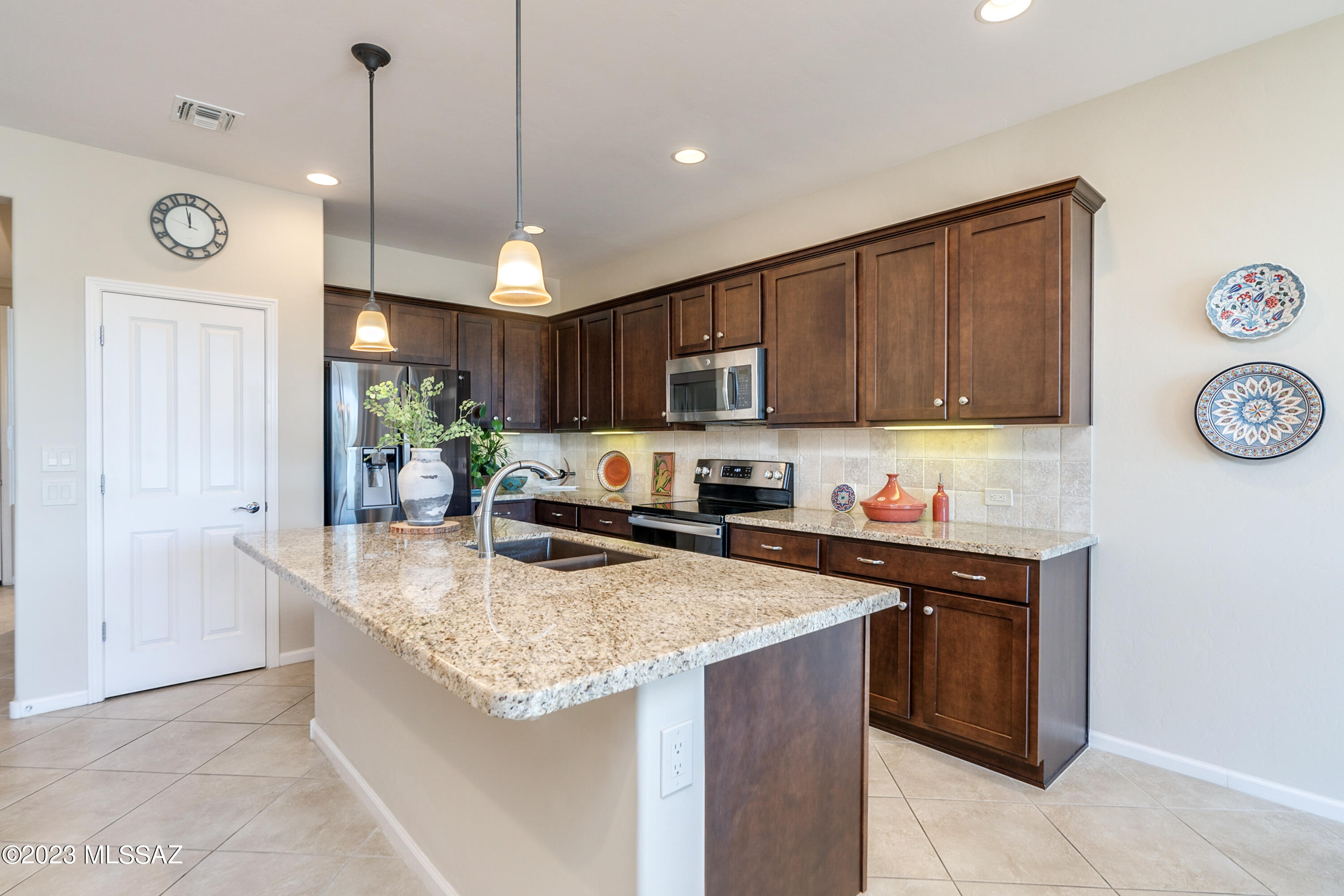 Quail Creek II Unit 33B SQ20161810746 - Residential