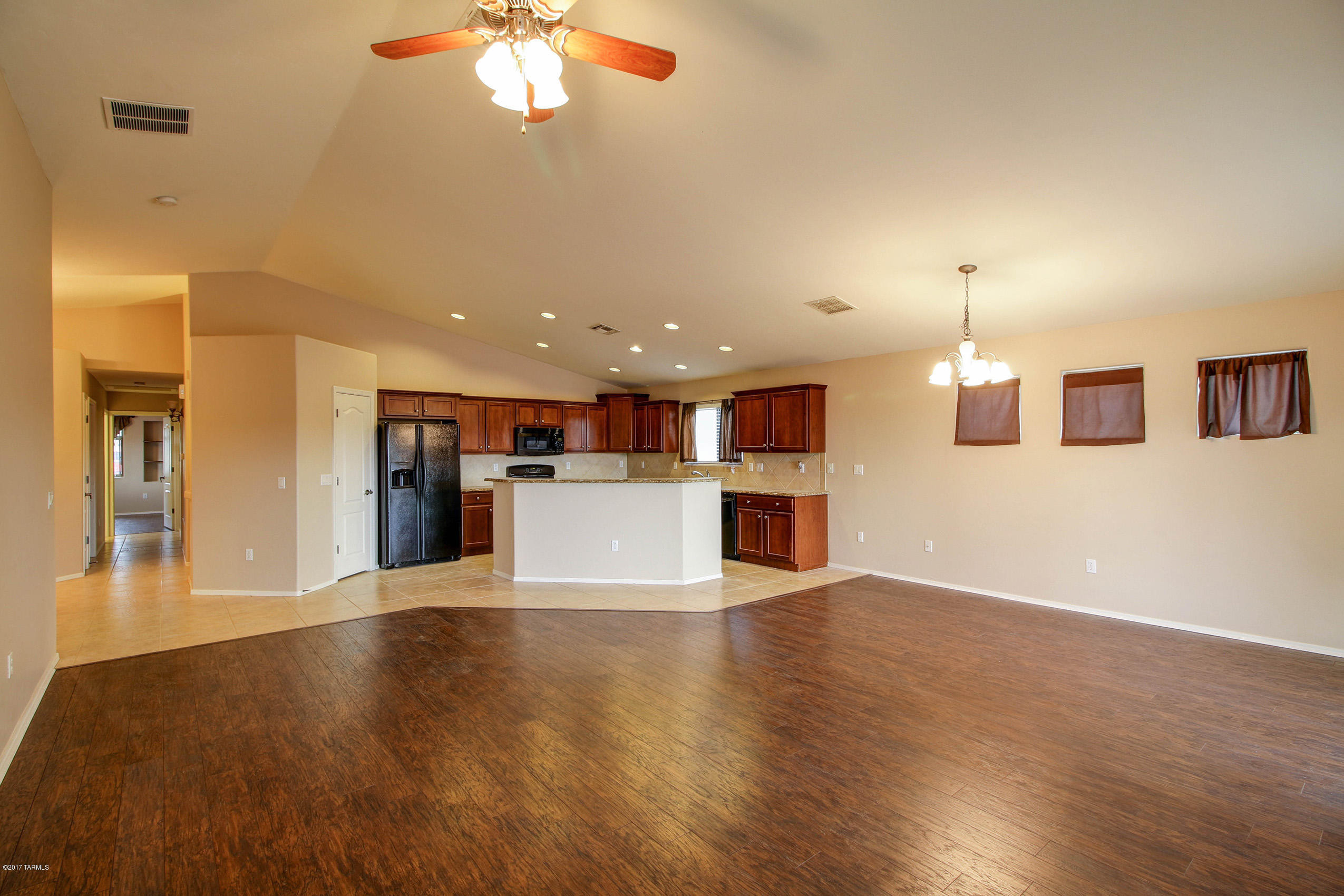 Rancho Del Lago (1-100) - Residential Lease