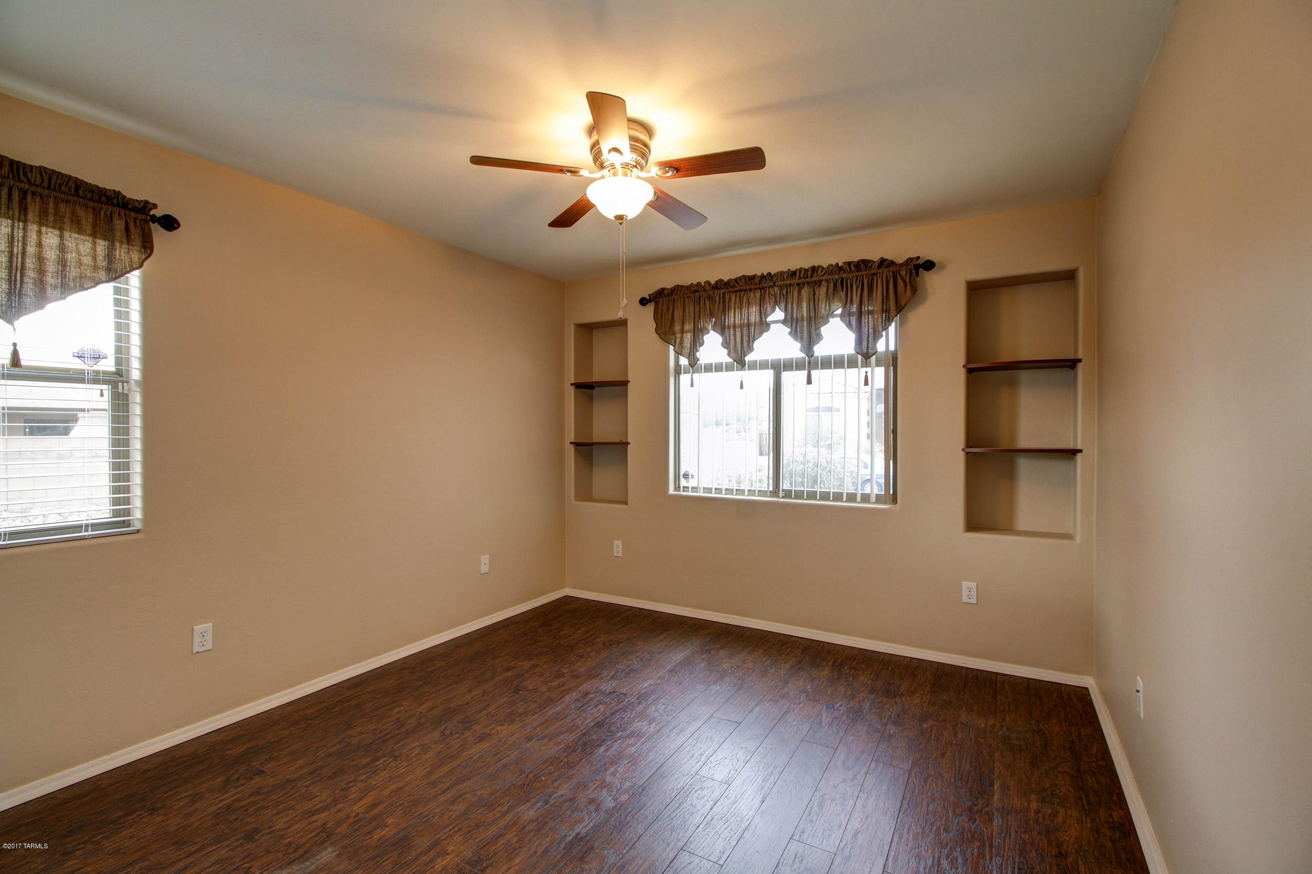 Rancho Del Lago (1-100) - Residential Lease