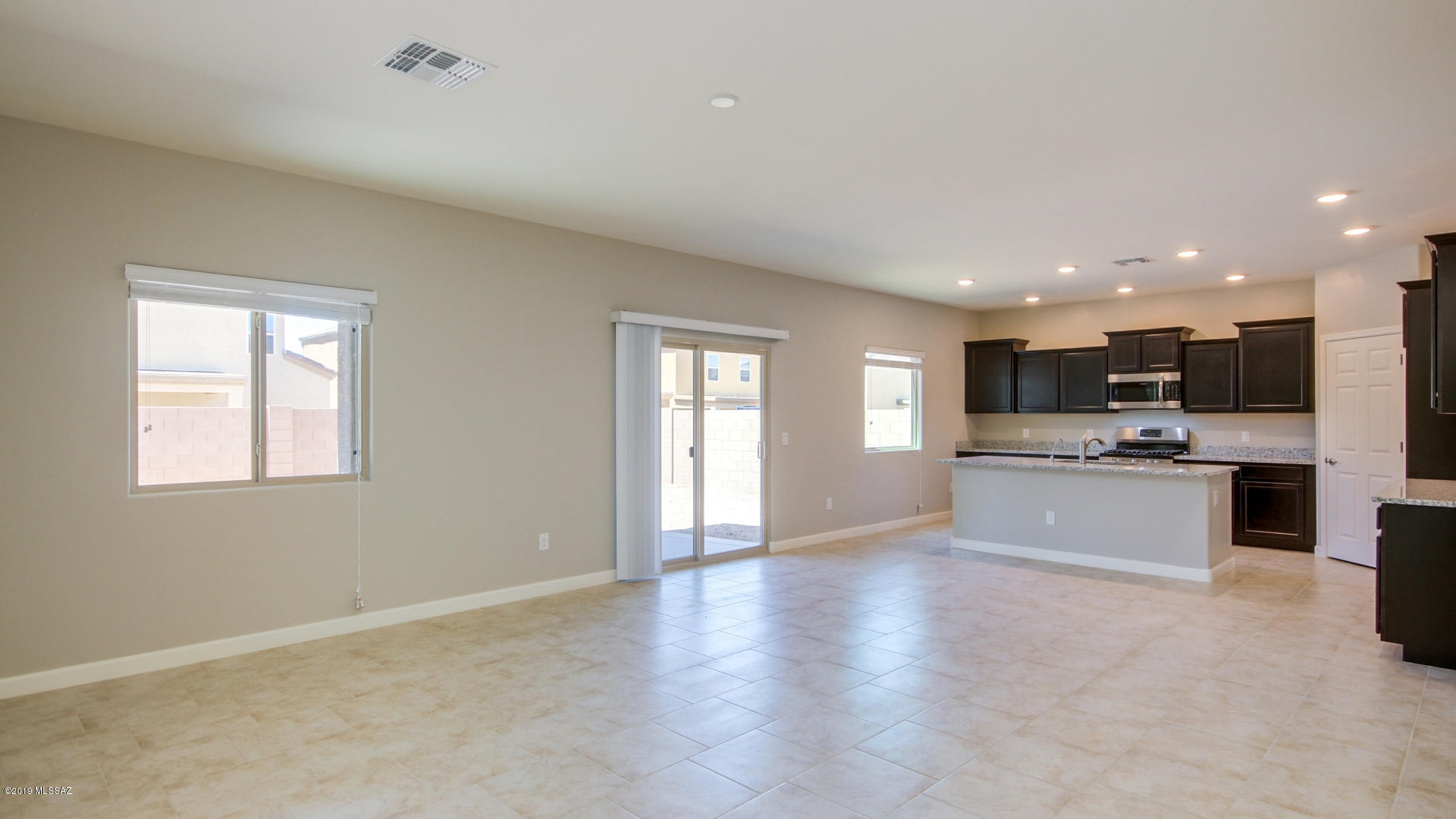 Vista Del Lago Norte SQ20140780198 - Residential