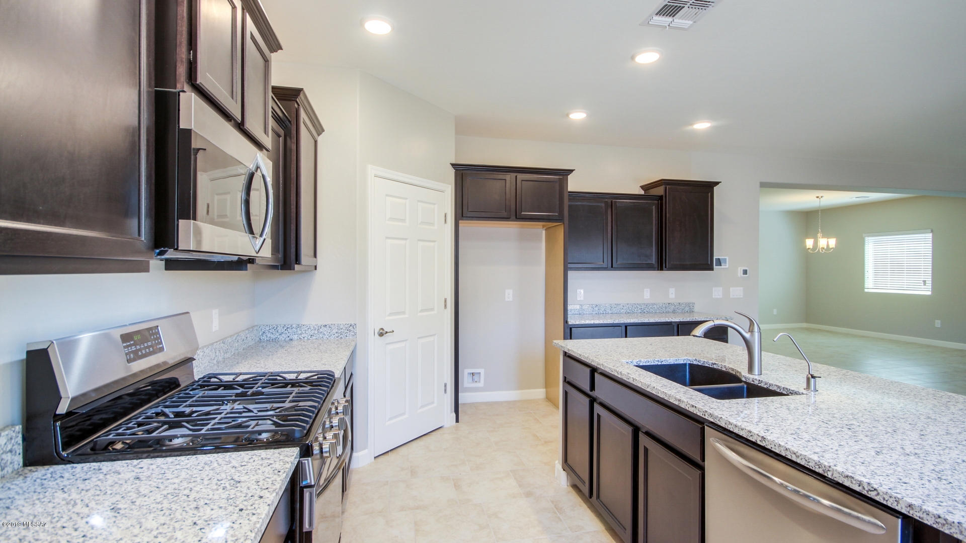 Vista Del Lago Norte SQ20140780198 - Residential