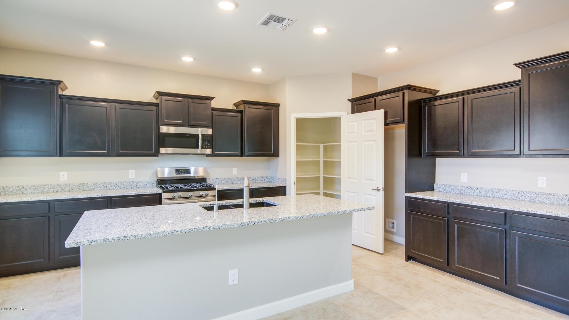 Vista Del Lago Norte SQ20140780198 - Residential