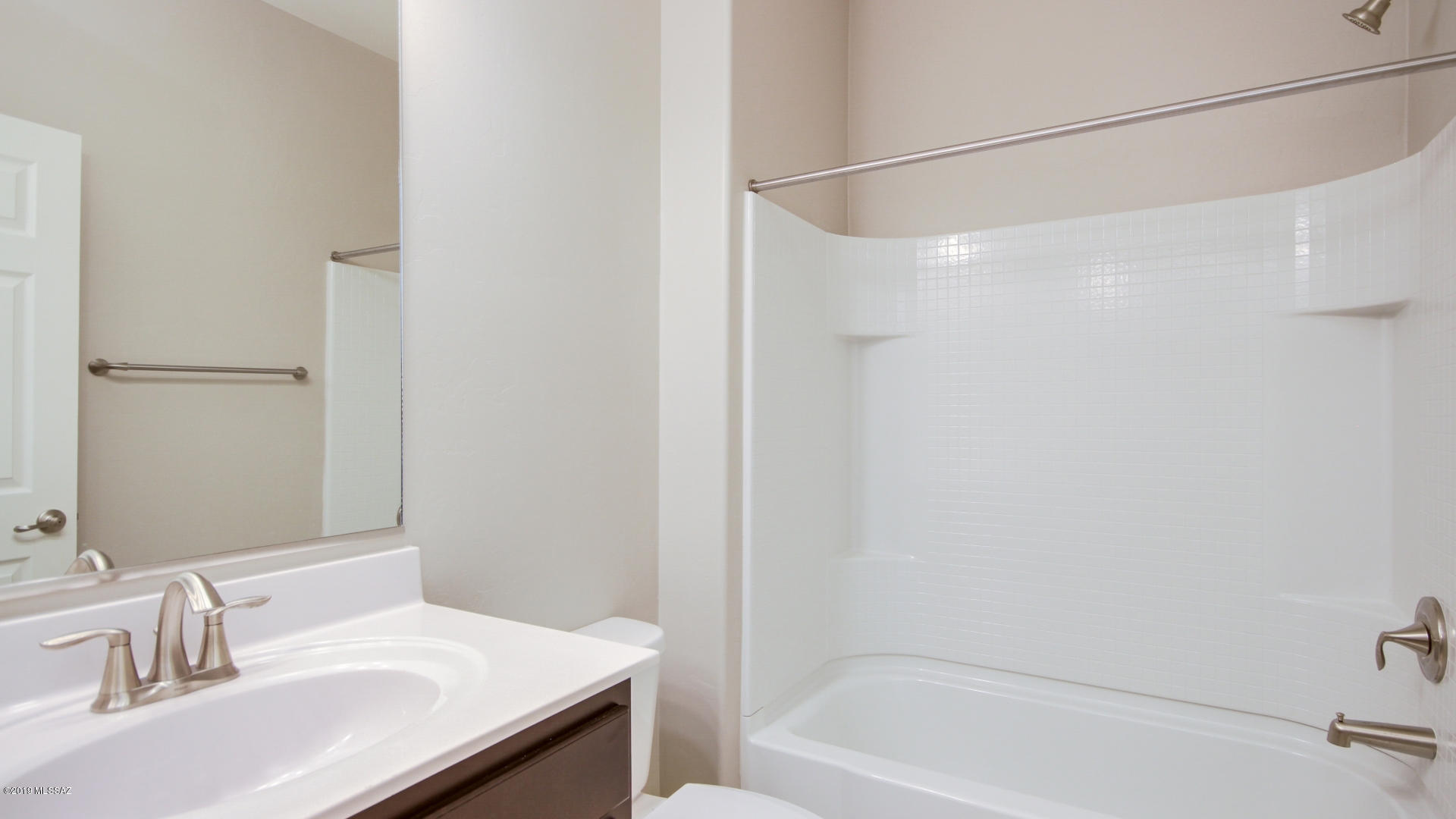 Vista Del Lago Norte SQ20140780198 - Residential