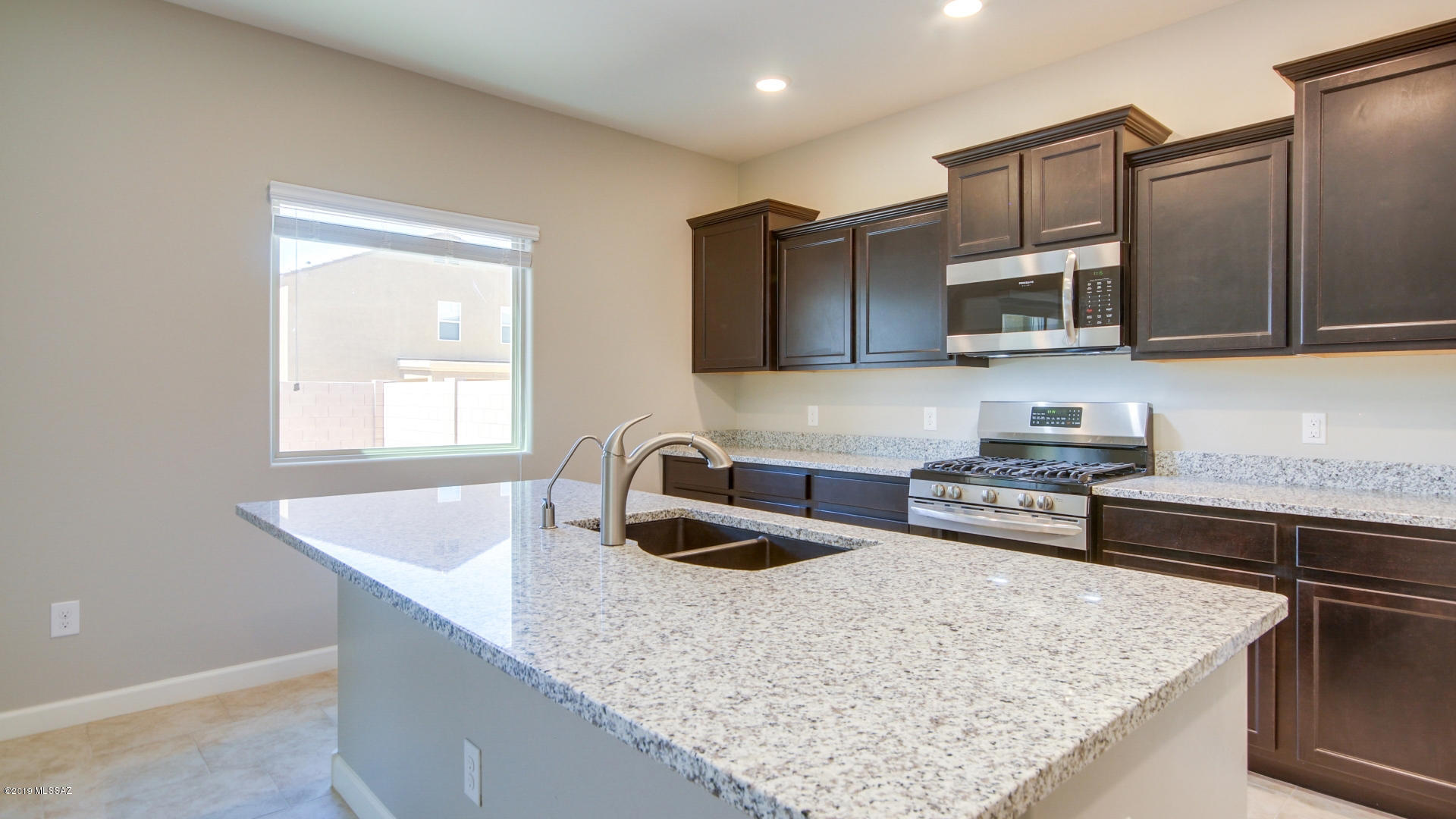 Vista Del Lago Norte SQ20140780198 - Residential