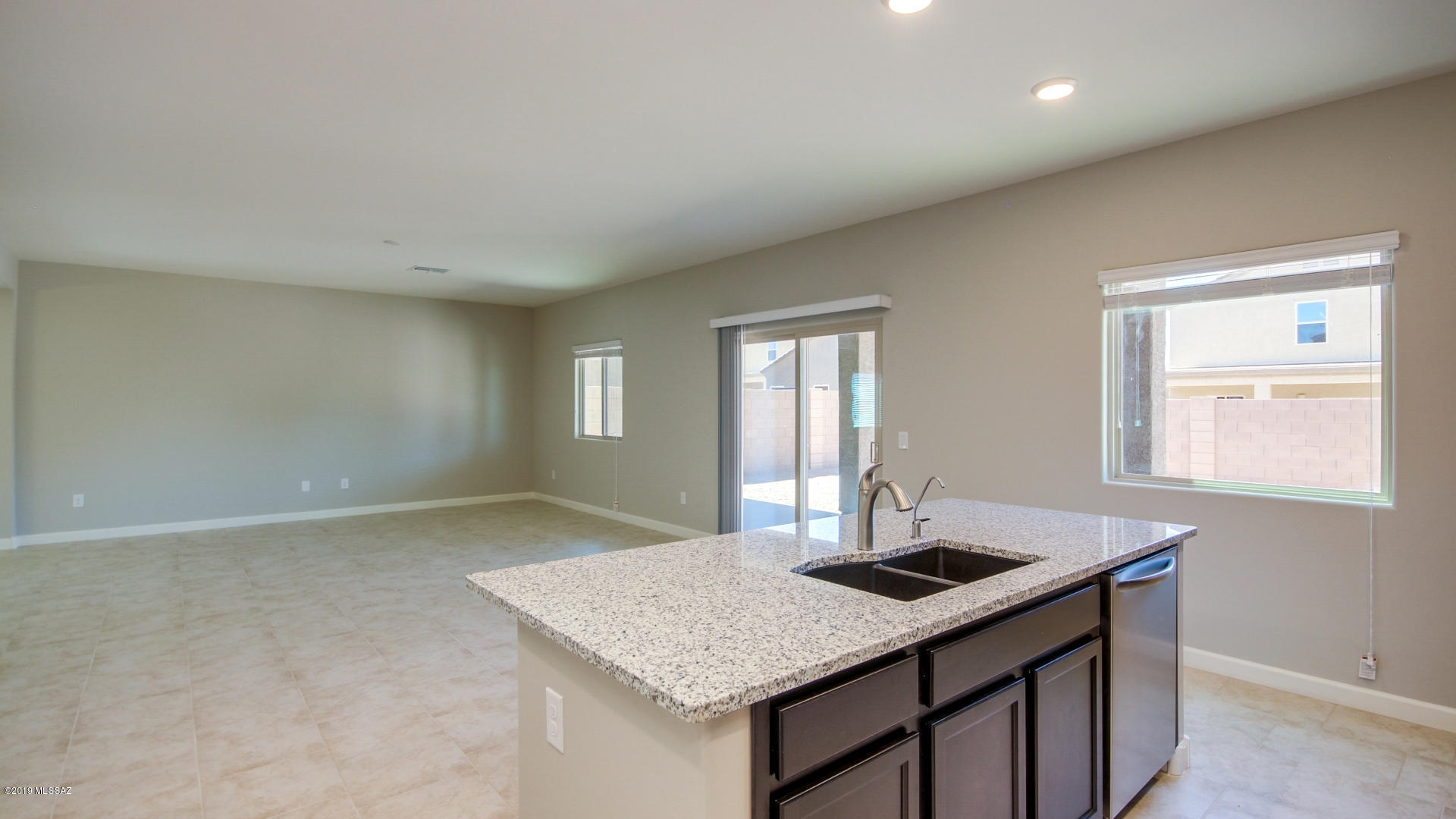 Vista Del Lago Norte SQ20140780198 - Residential