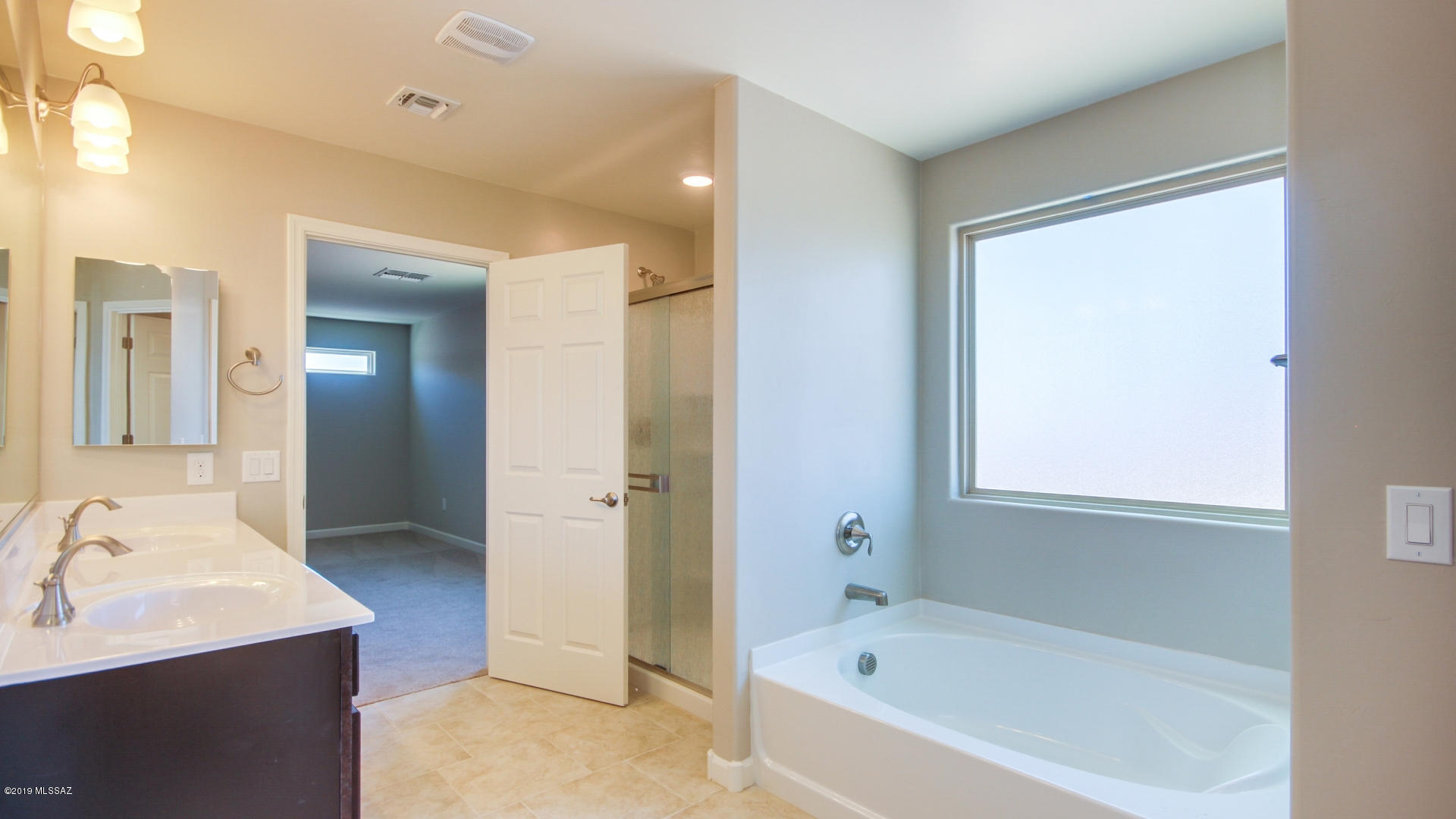 Vista Del Lago Norte SQ20140780198 - Residential