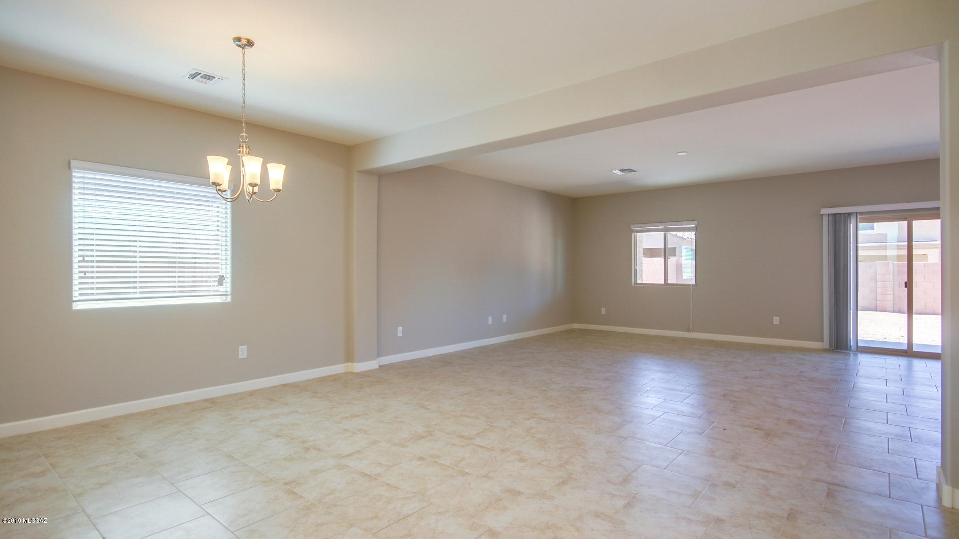 Vista Del Lago Norte SQ20140780198 - Residential