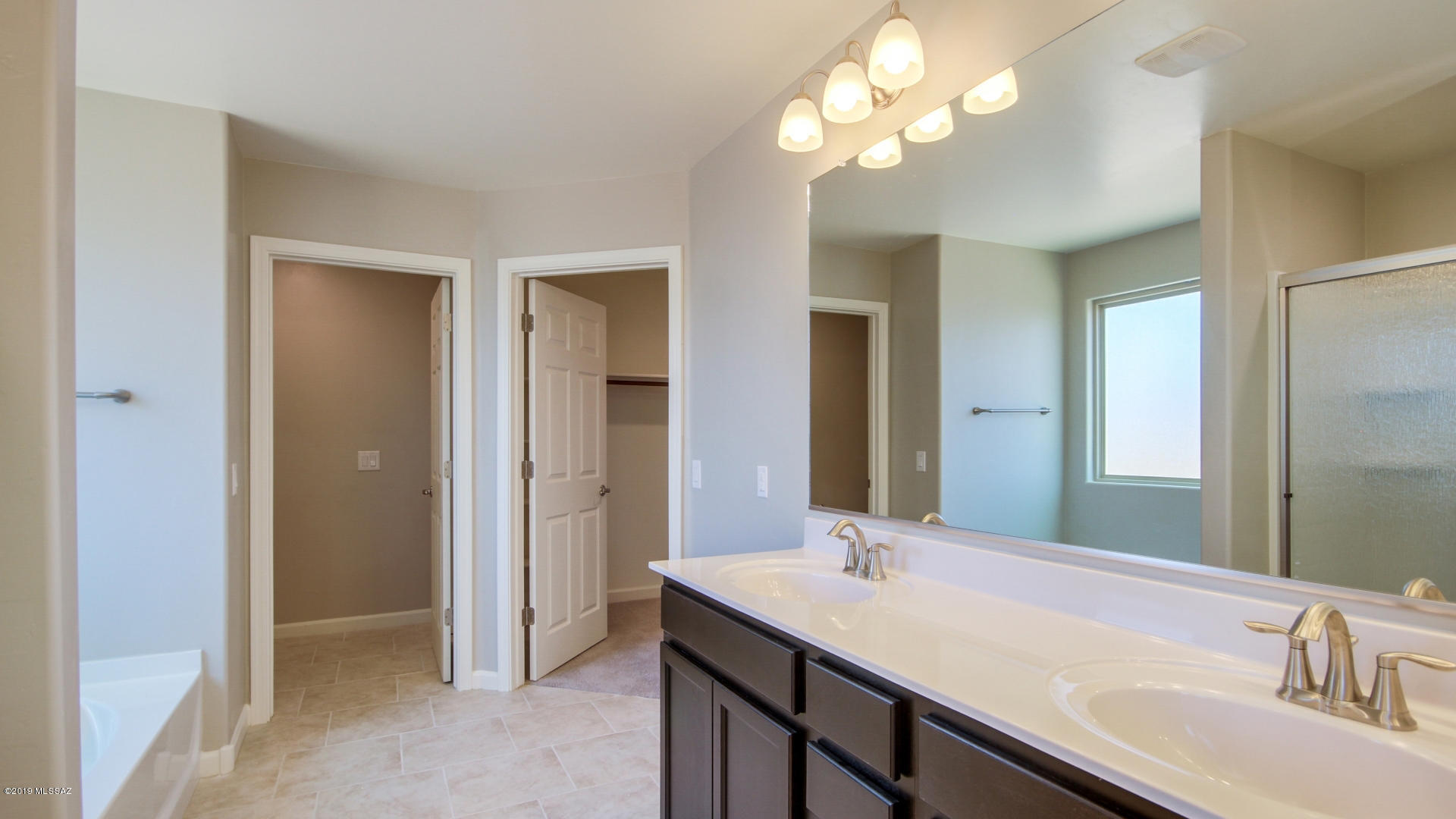 Vista Del Lago Norte SQ20140780198 - Residential