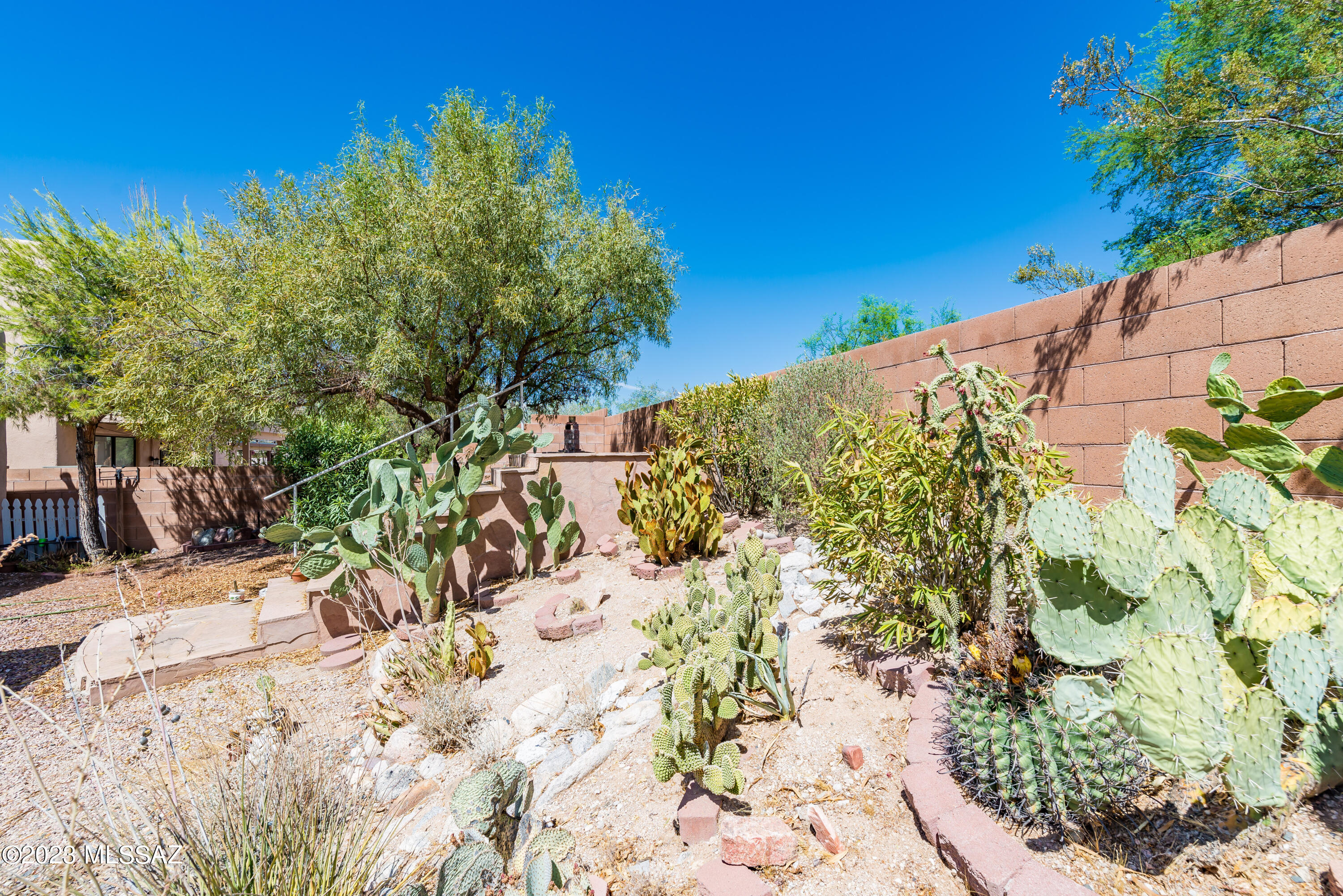 Hills On La Canada (The) - Residential