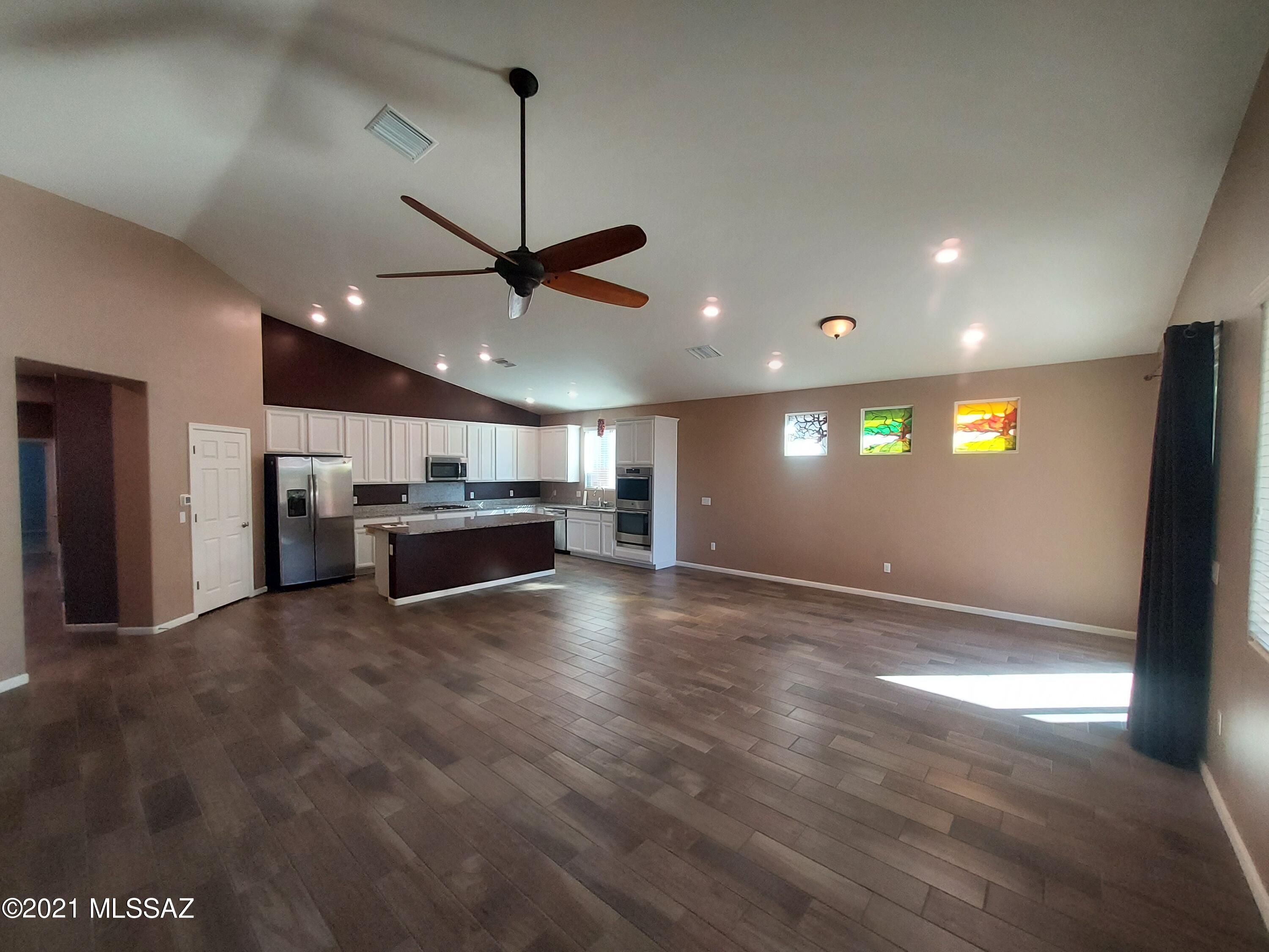Gladden Farms 22 & 24 - Residential Lease