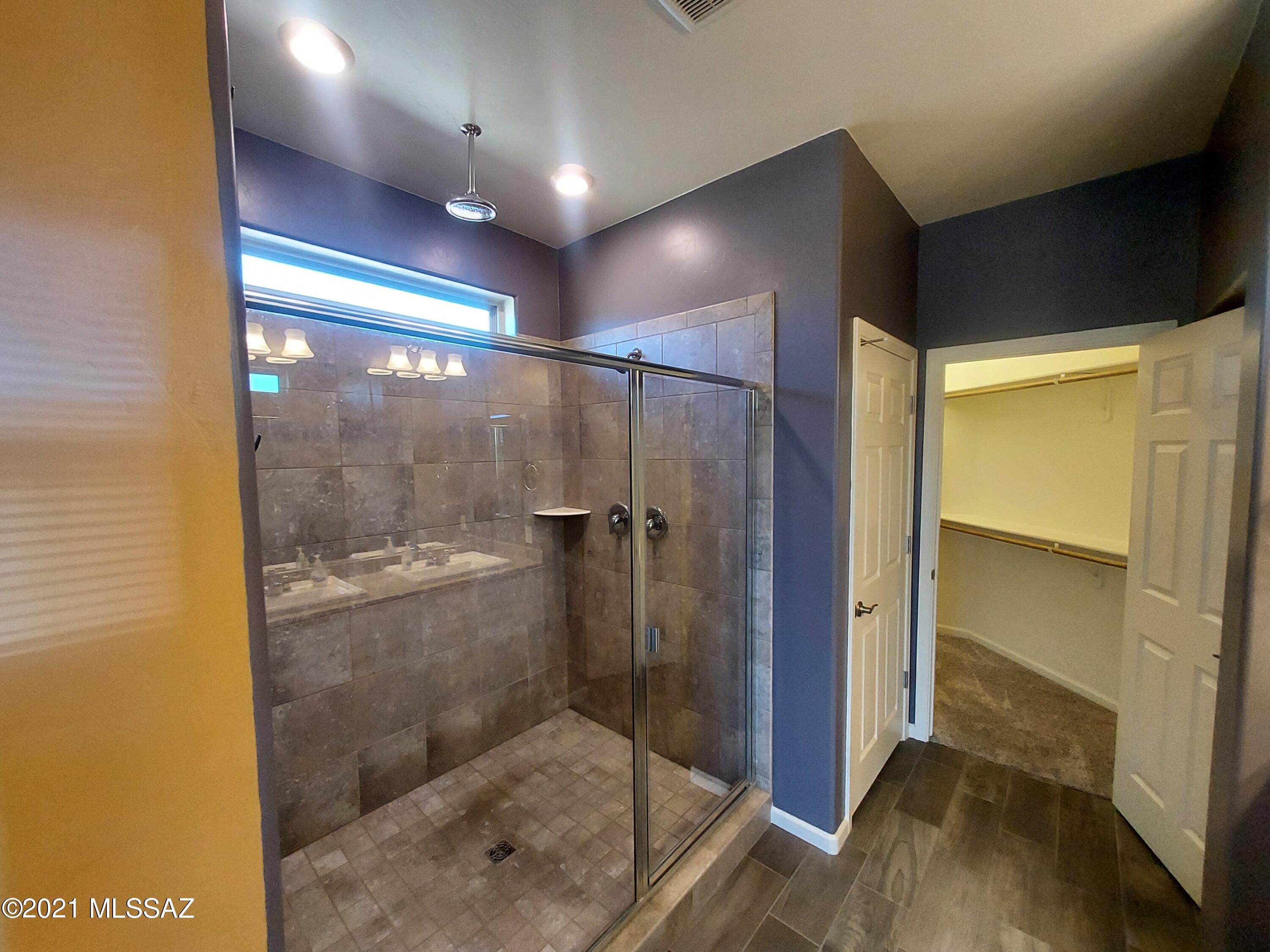 Gladden Farms 22 & 24 - Residential Lease