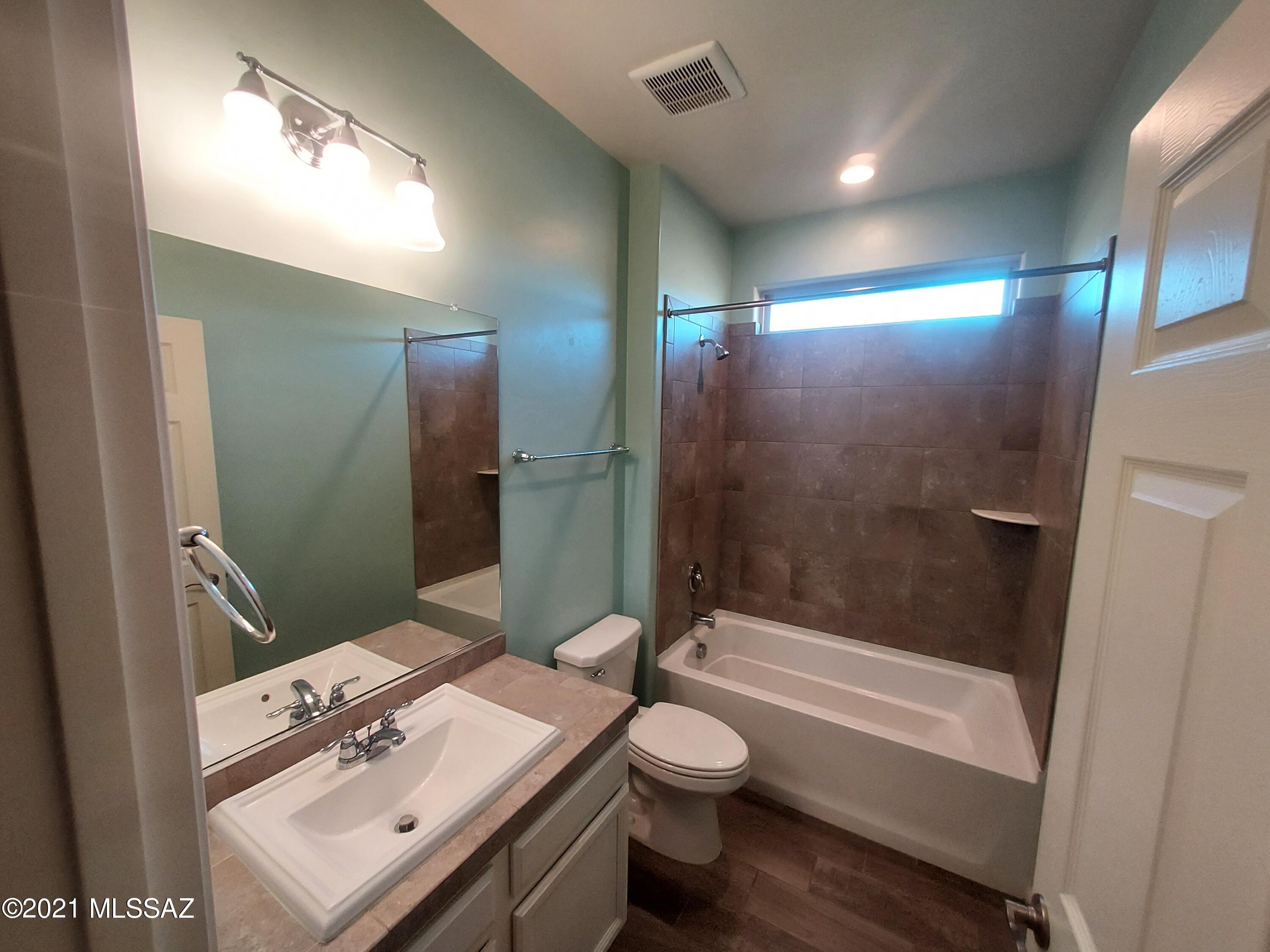 Gladden Farms 22 & 24 - Residential Lease