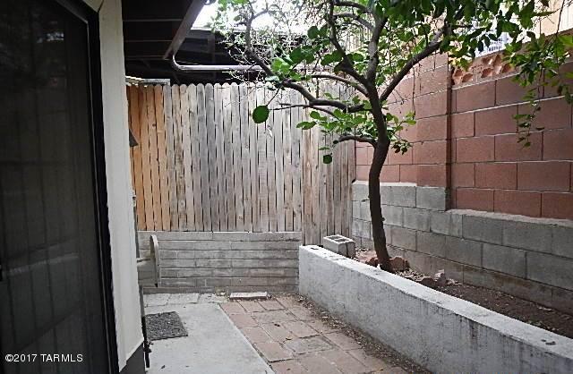 Vista Del Oro Townhouses (1-33) - Residential