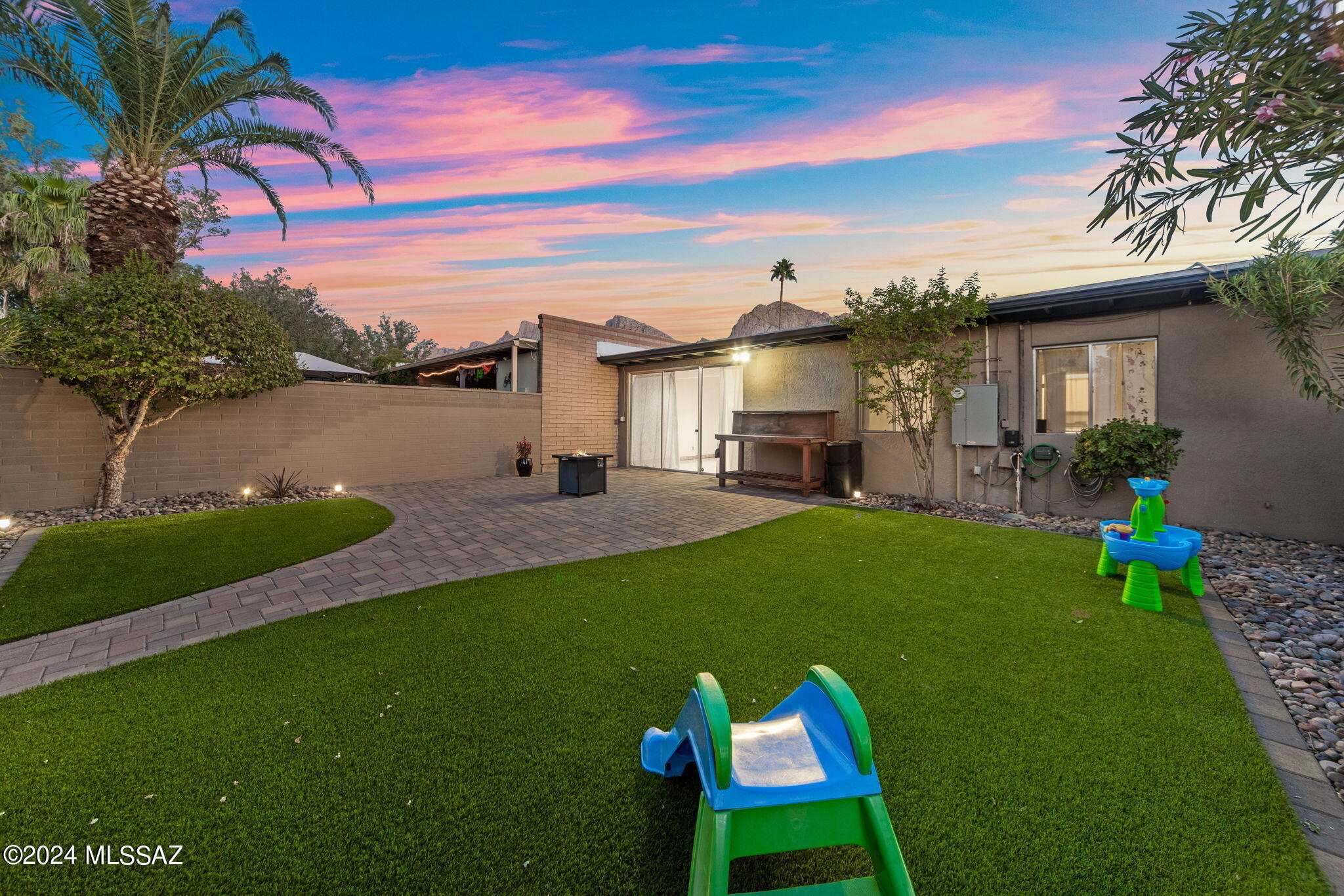 Oro Valley Townhouses (47-52, 58-91) - Residential