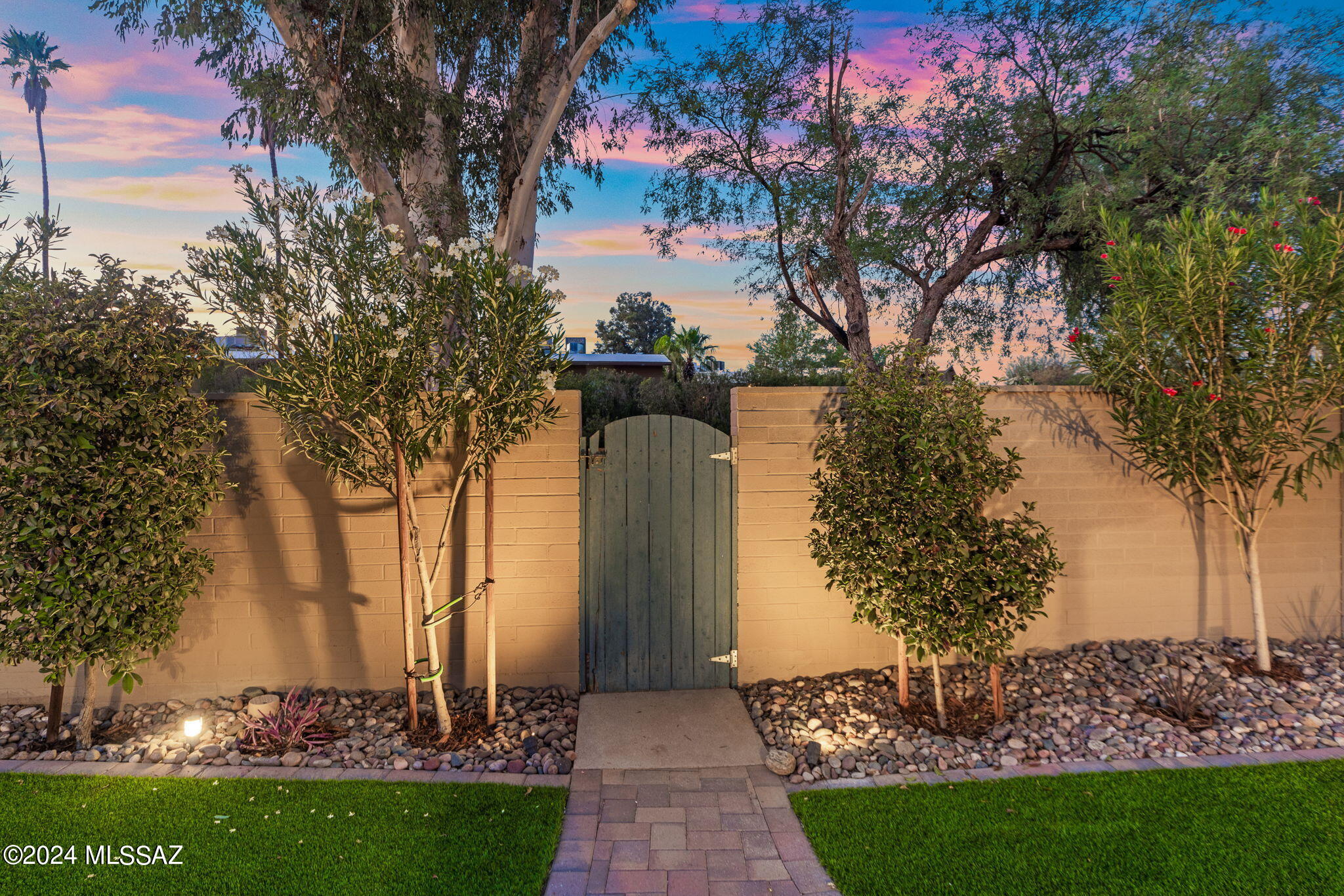 Oro Valley Townhouses (47-52, 58-91) - Residential