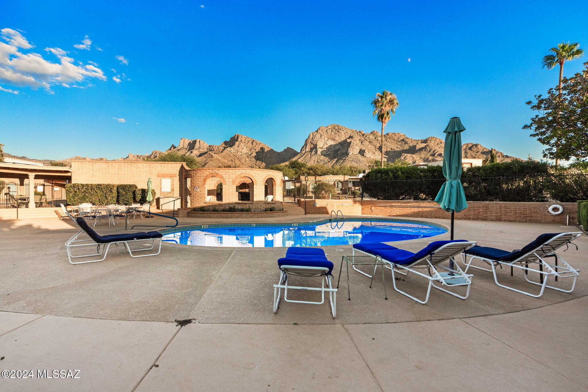 Oro Valley Townhouses (47-52, 58-91) - Residential
